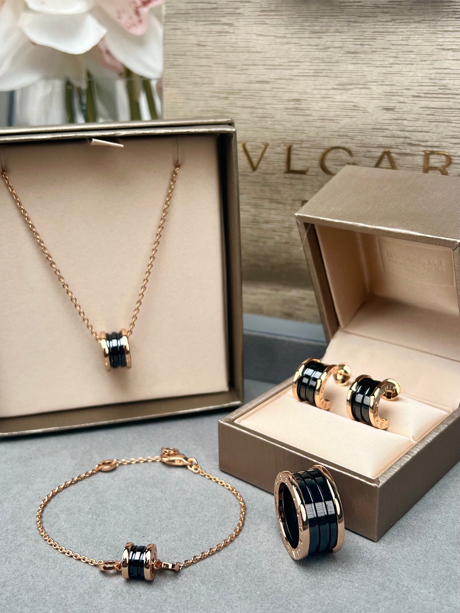 LuxluxHouse Best Quality Accessories Earrings Necklace  Bvlgari
