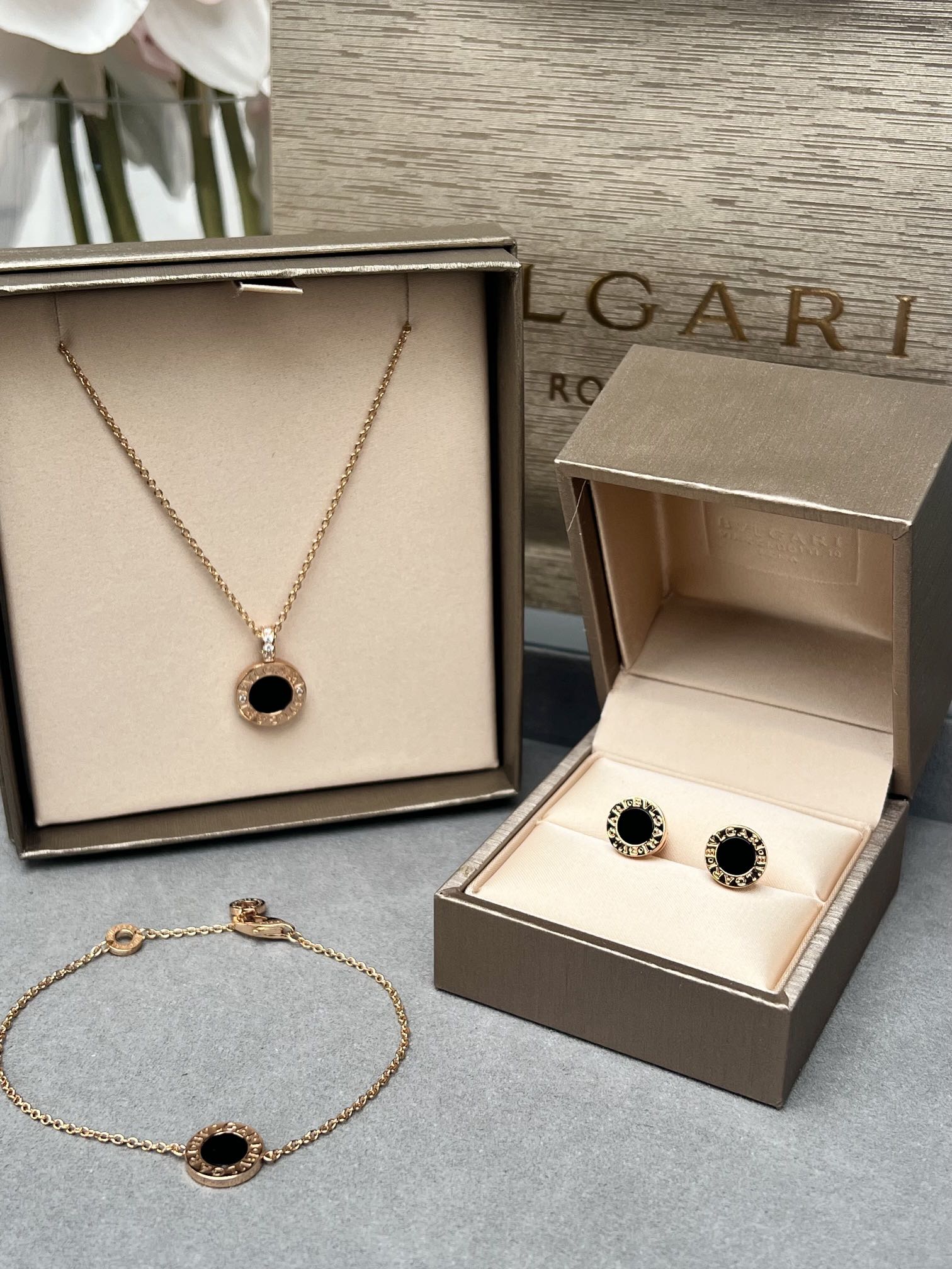 LuxluxHouse Best Quality Accessories Earrings Necklace  Bvlgari