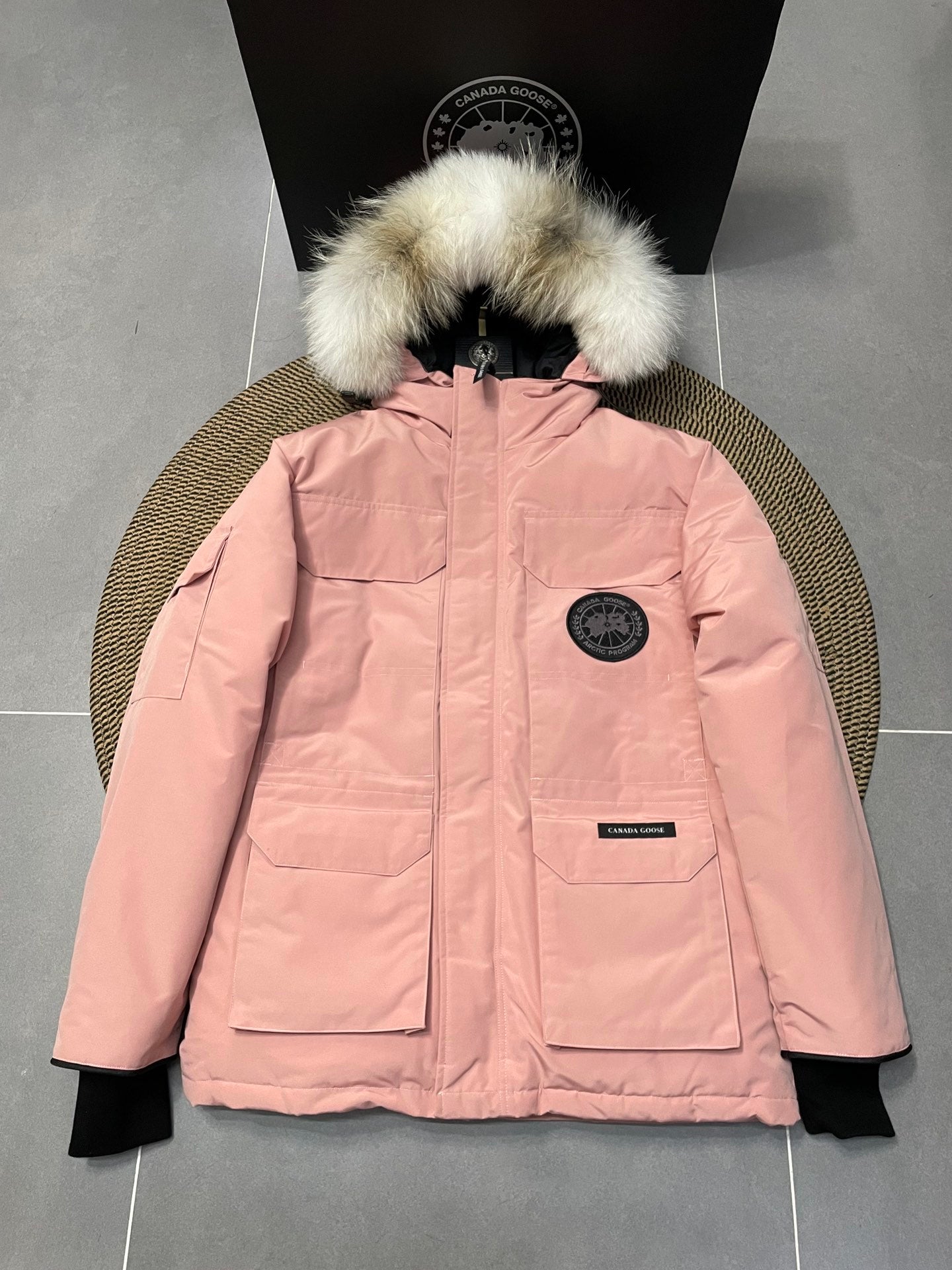 Canada Goose Coats & Jackets