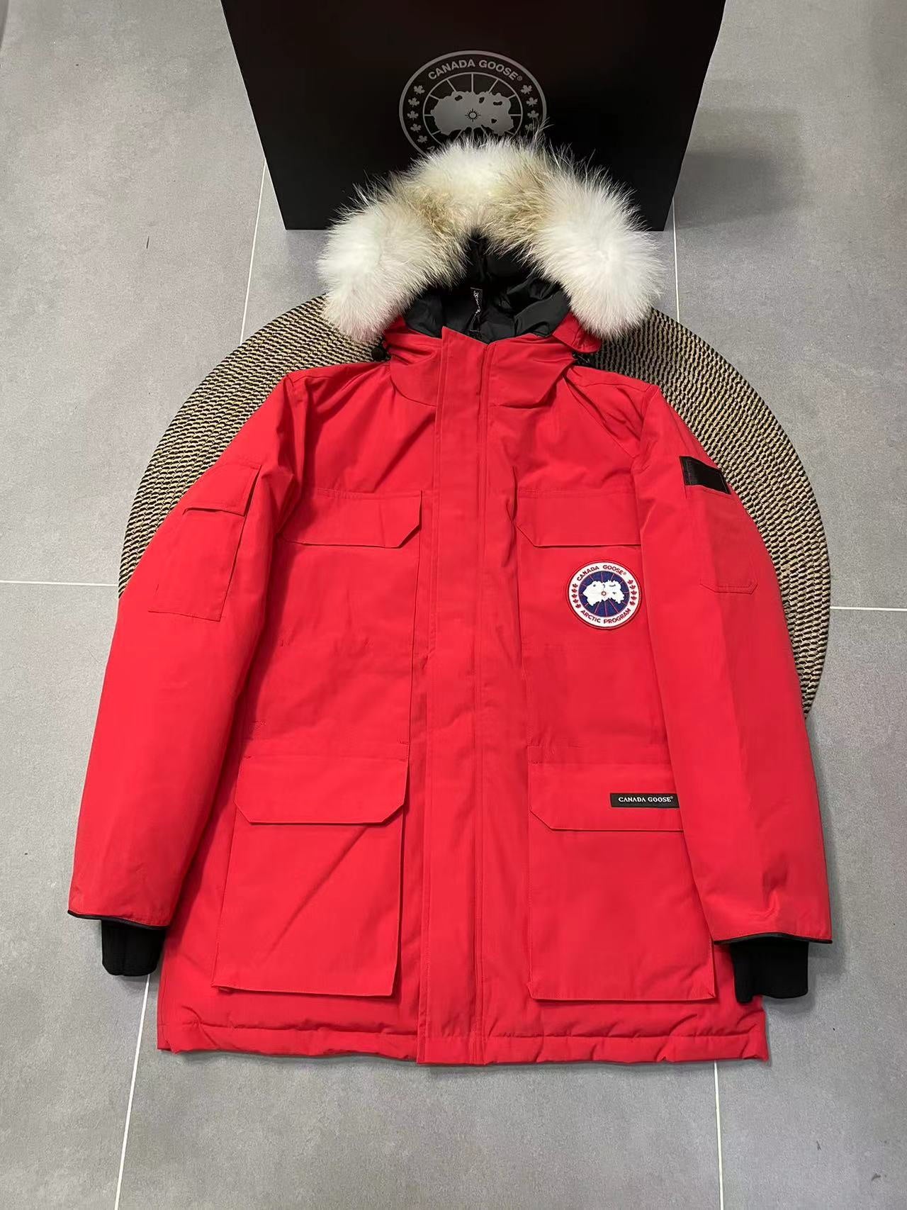 Canada Goose Coats & Jackets