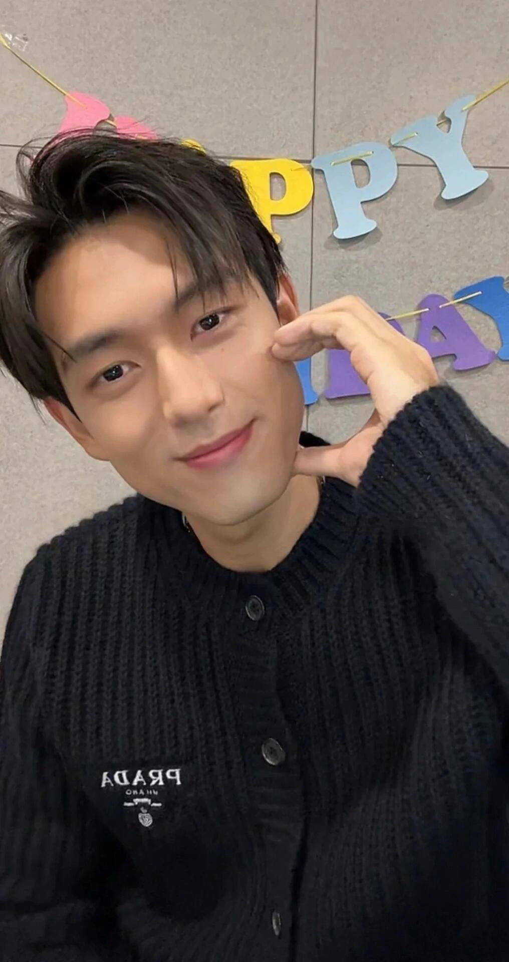 LuxluxHouse Best Quality Clothes Hoodie & Sweater Prada