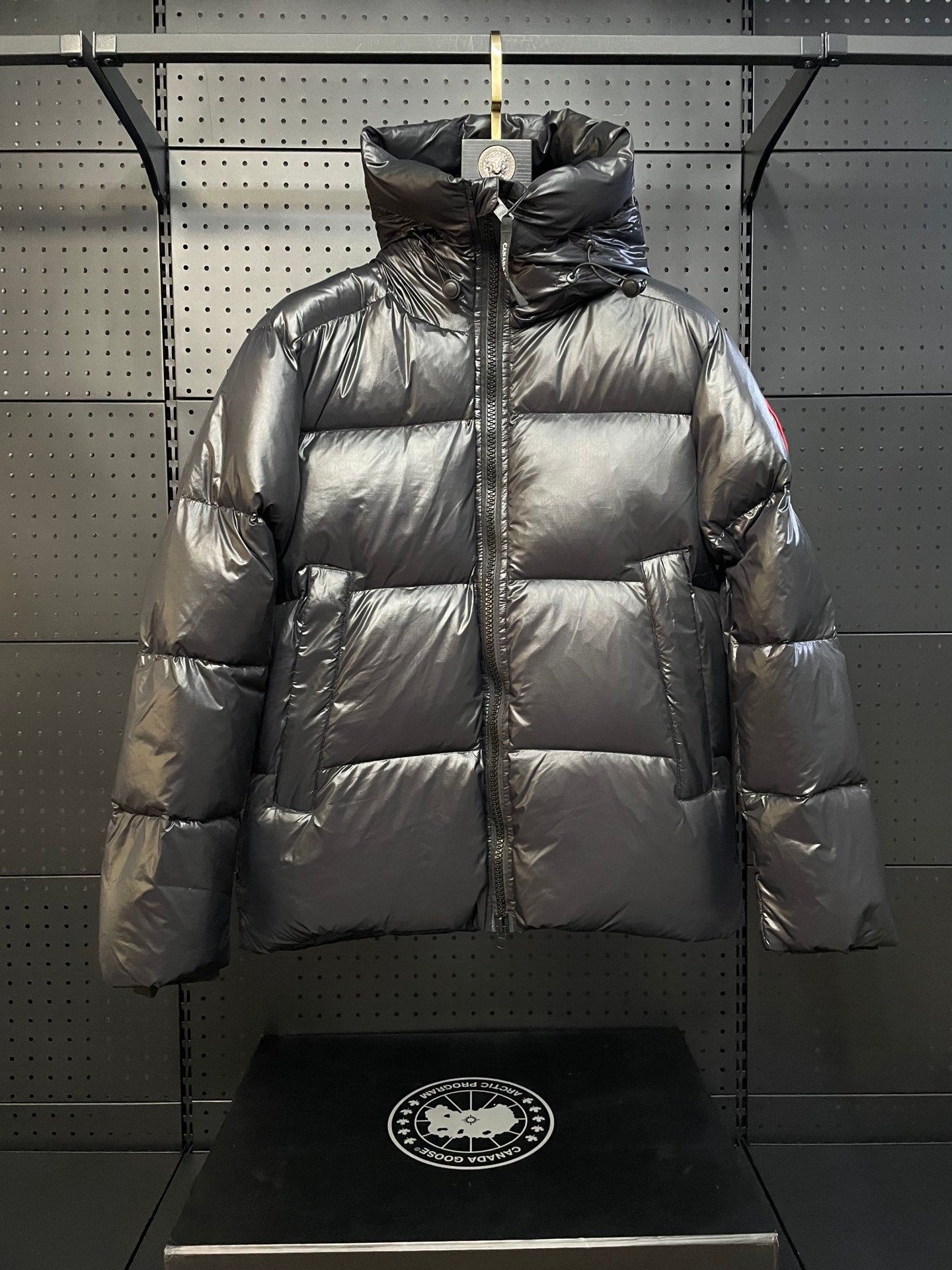 Canada Goose Coats & Jackets