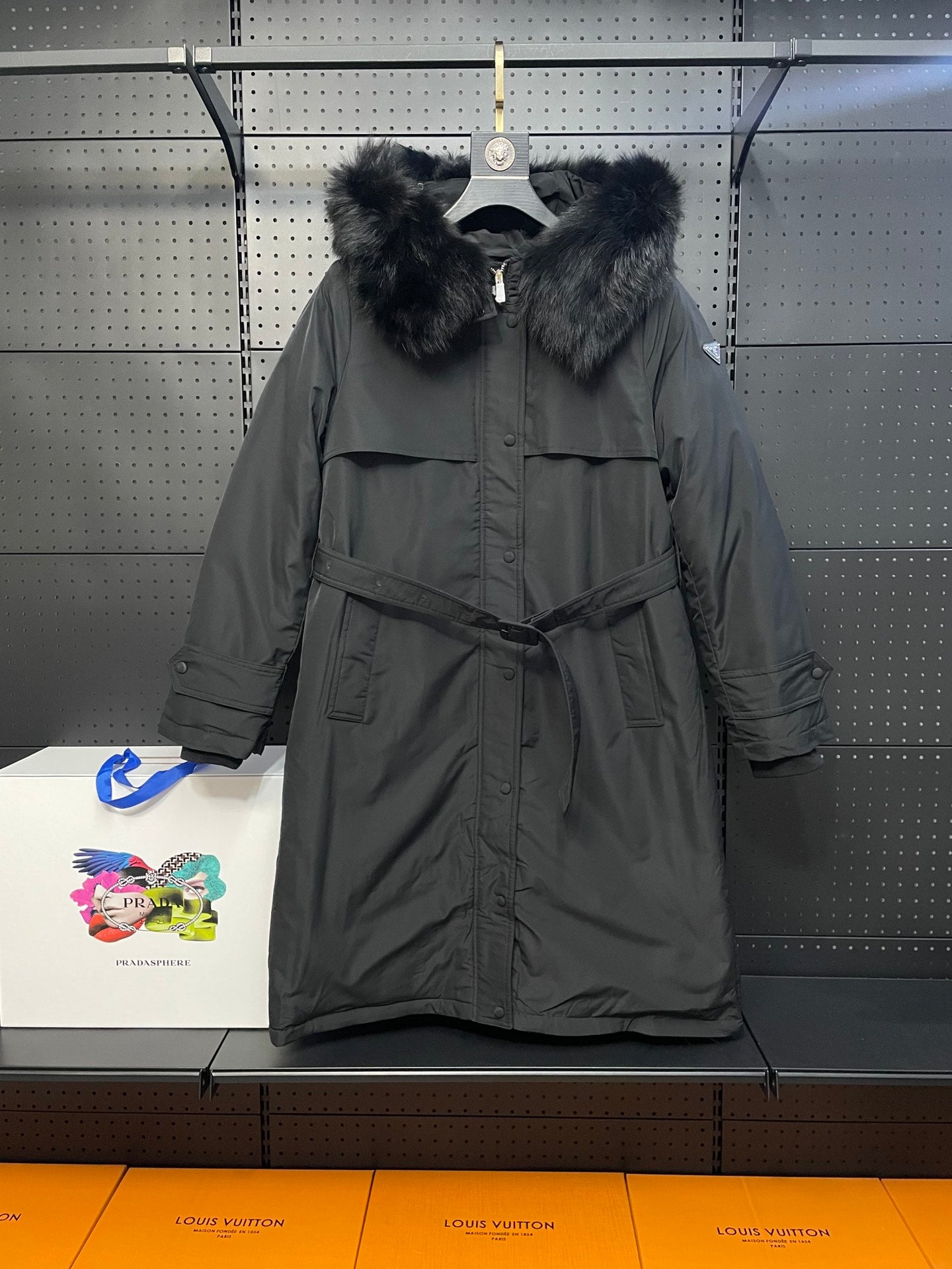 LuxluxHouse Prada Coats & Jackets NO.3