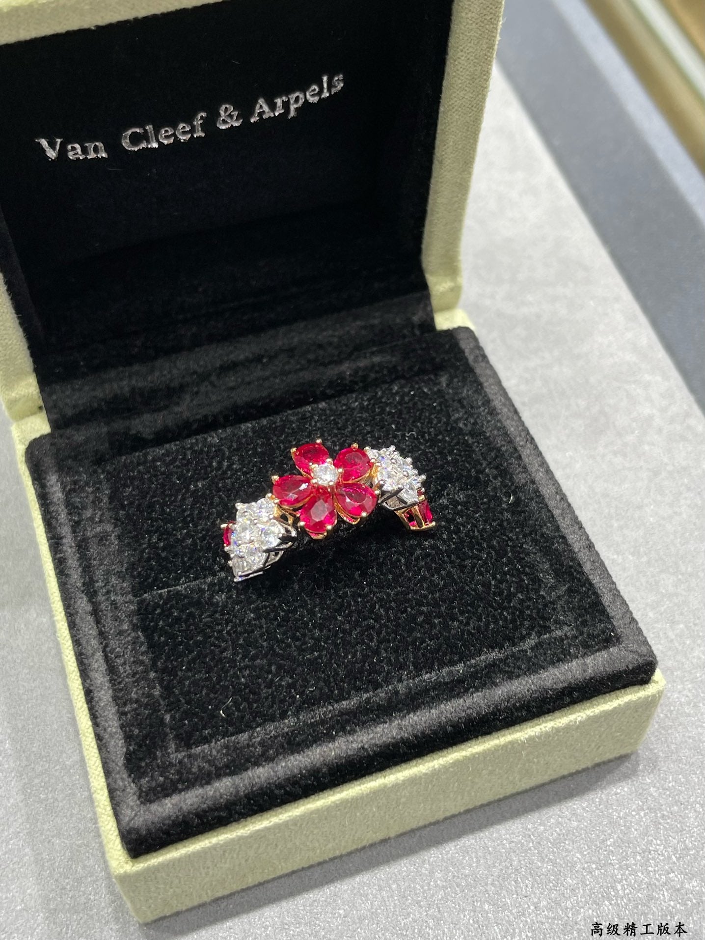 LuxluxHouse Best Quality Accessories Van Cleef & Arpels