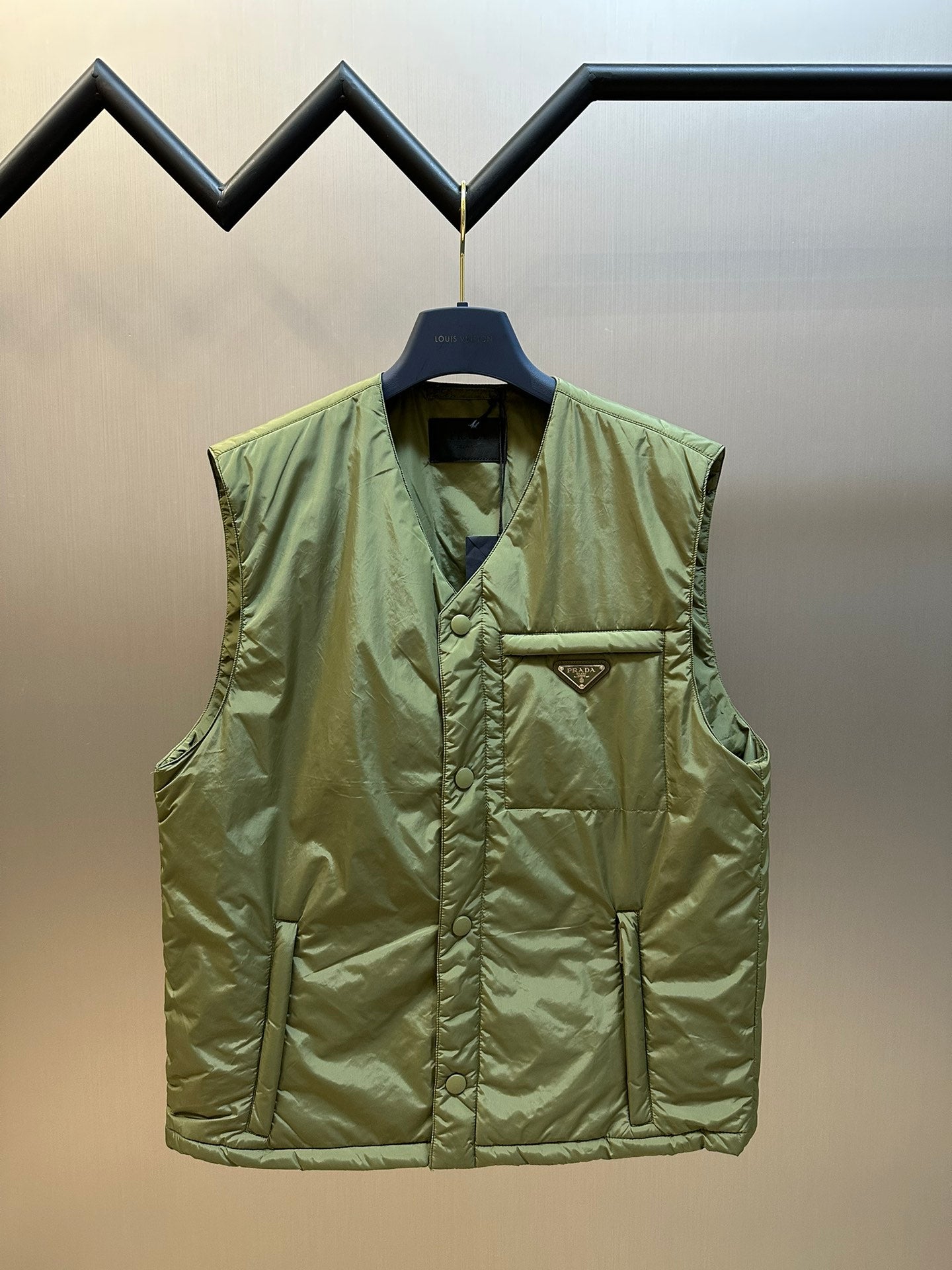 LuxluxHouse Prada Coats & Jackets NO.1