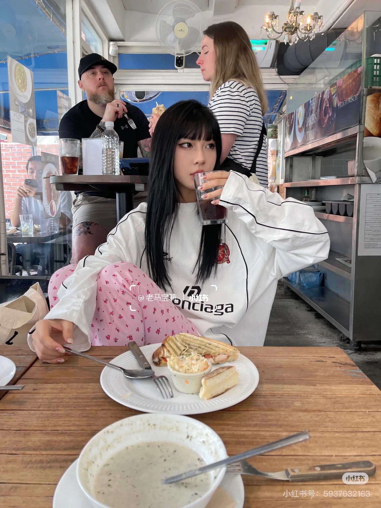 LuxluxHouse Best Quality Clothes Balenciaga T-shirt