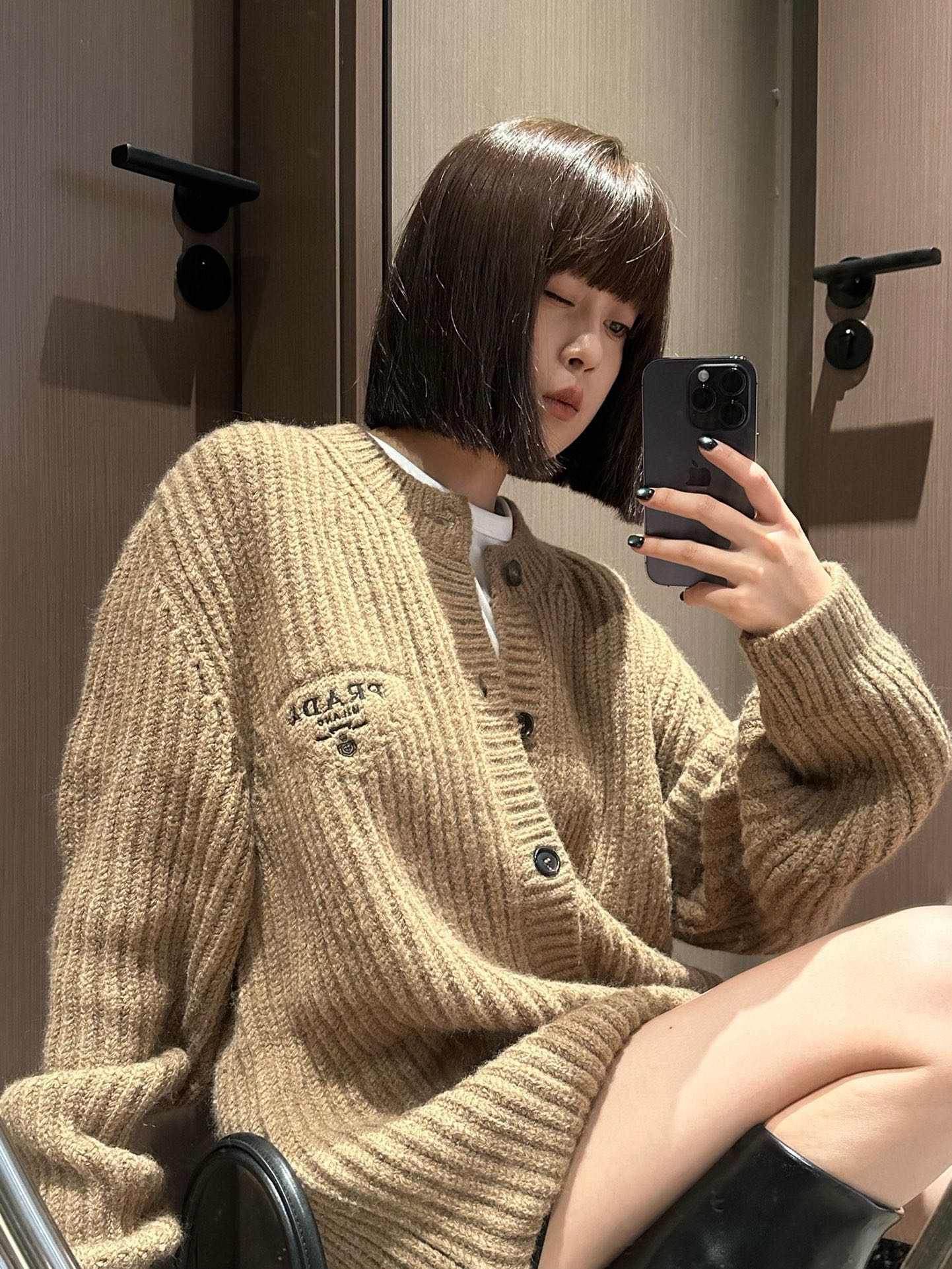 LuxluxHouse Best Quality Clothes Hoodie & Sweater Prada
