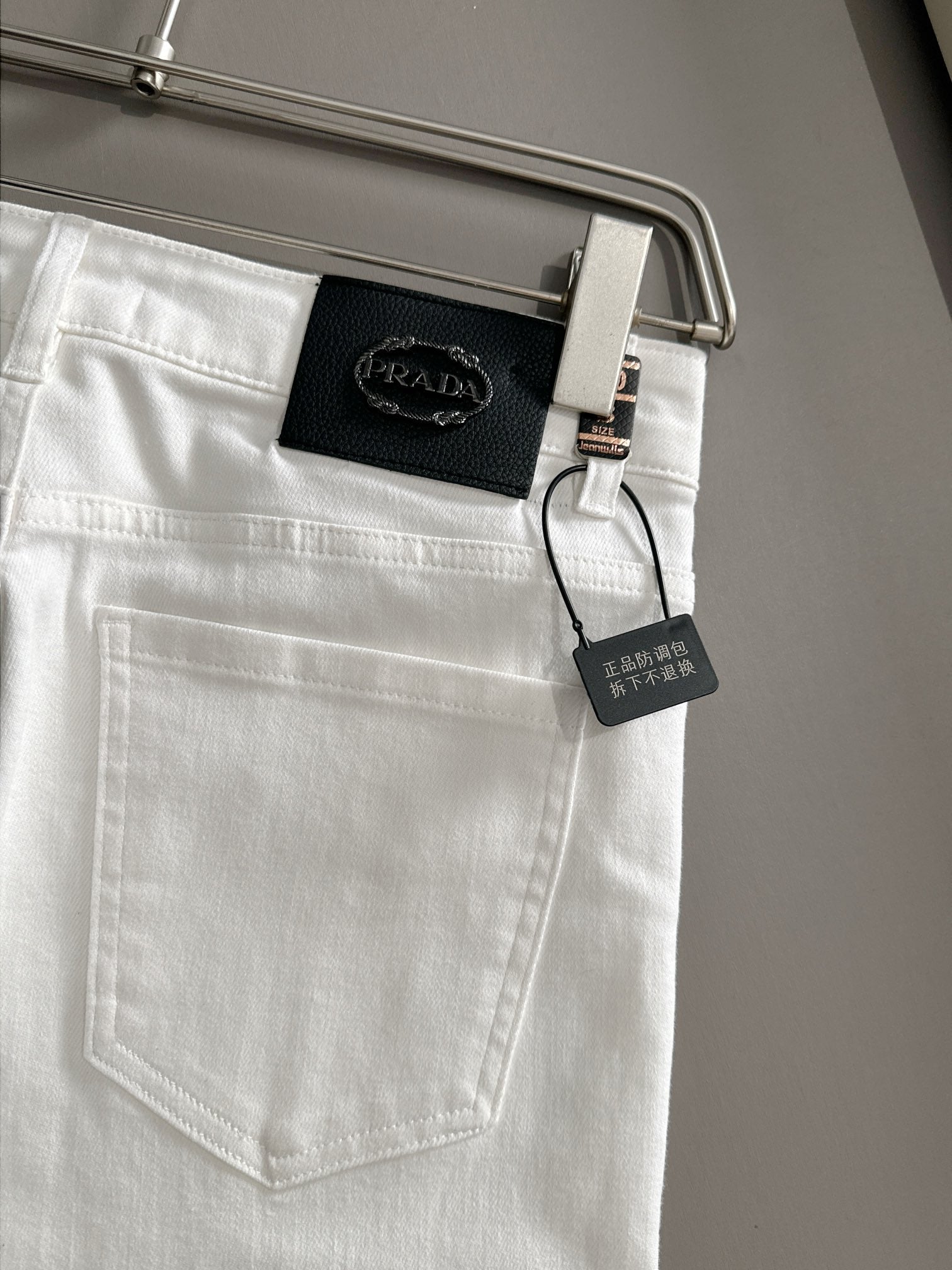 LuxluxHouse Best Quality Clothes Pants Prada