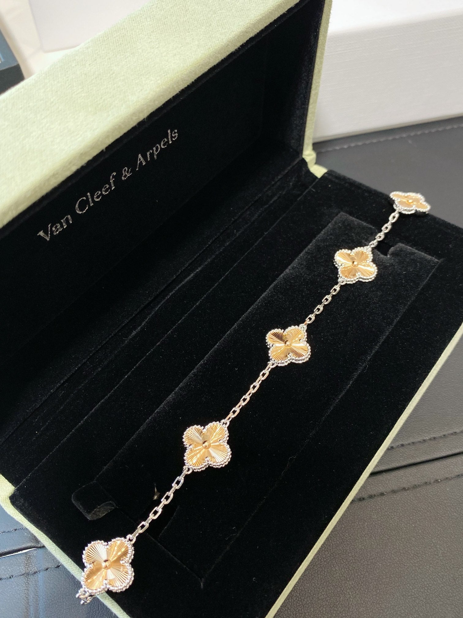 LuxluxHouse Best Quality Accessories Van Cleef & Arpels