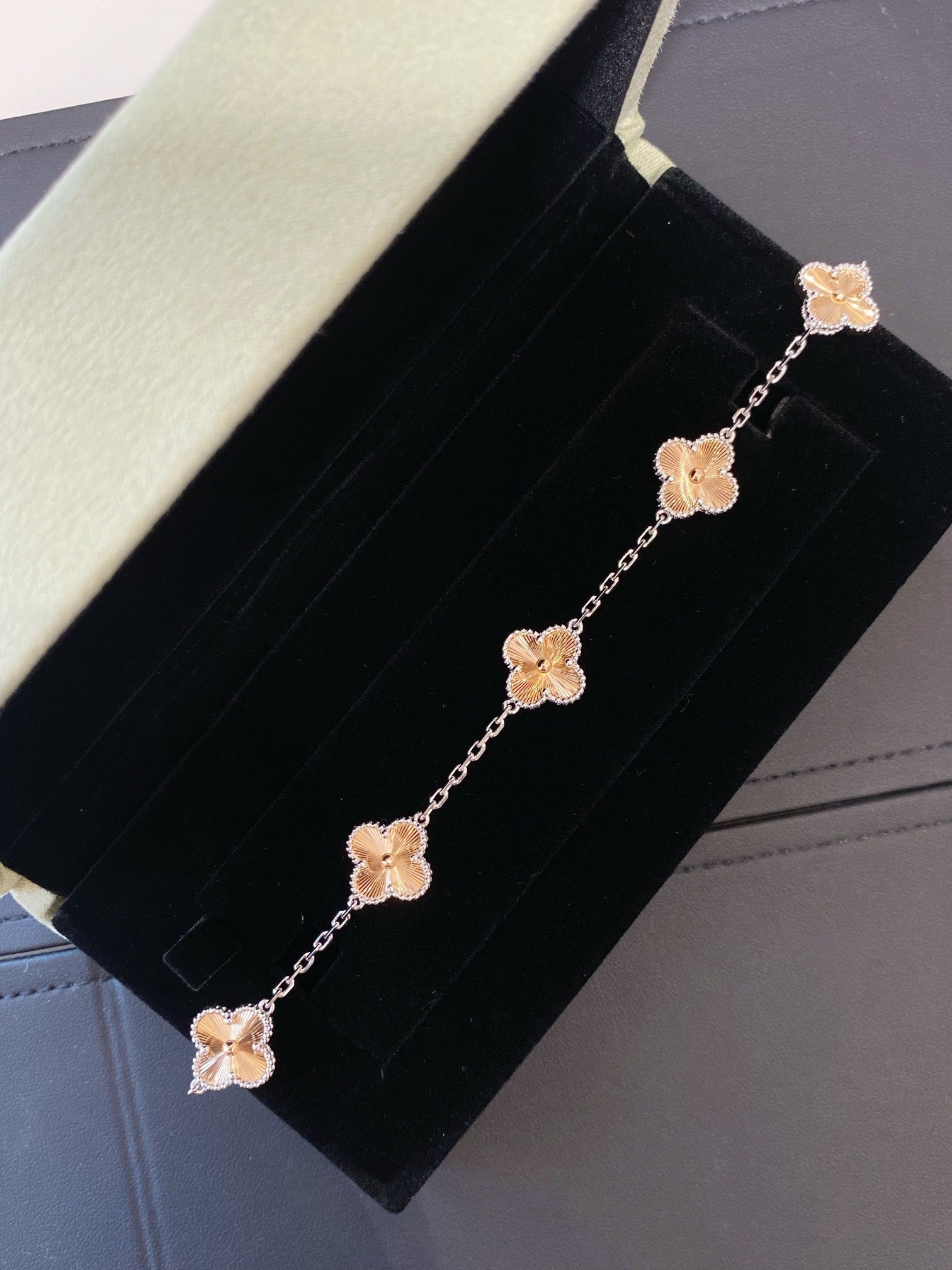 LuxluxHouse Best Quality Accessories Van Cleef & Arpels