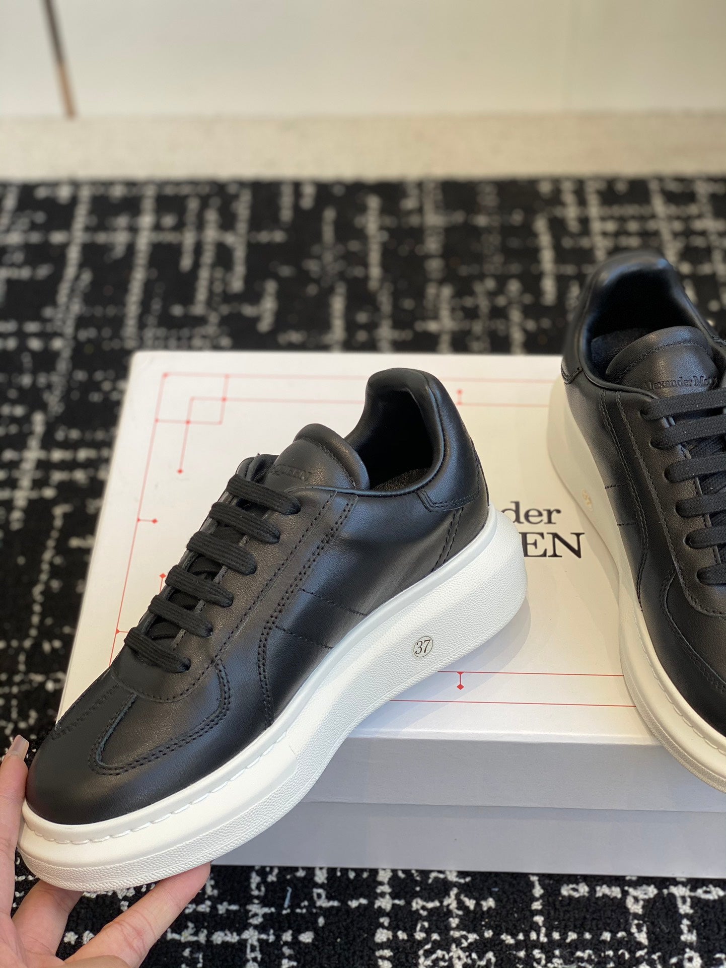 LuxluxHouse Best Quality Shoes Alexander McQueen