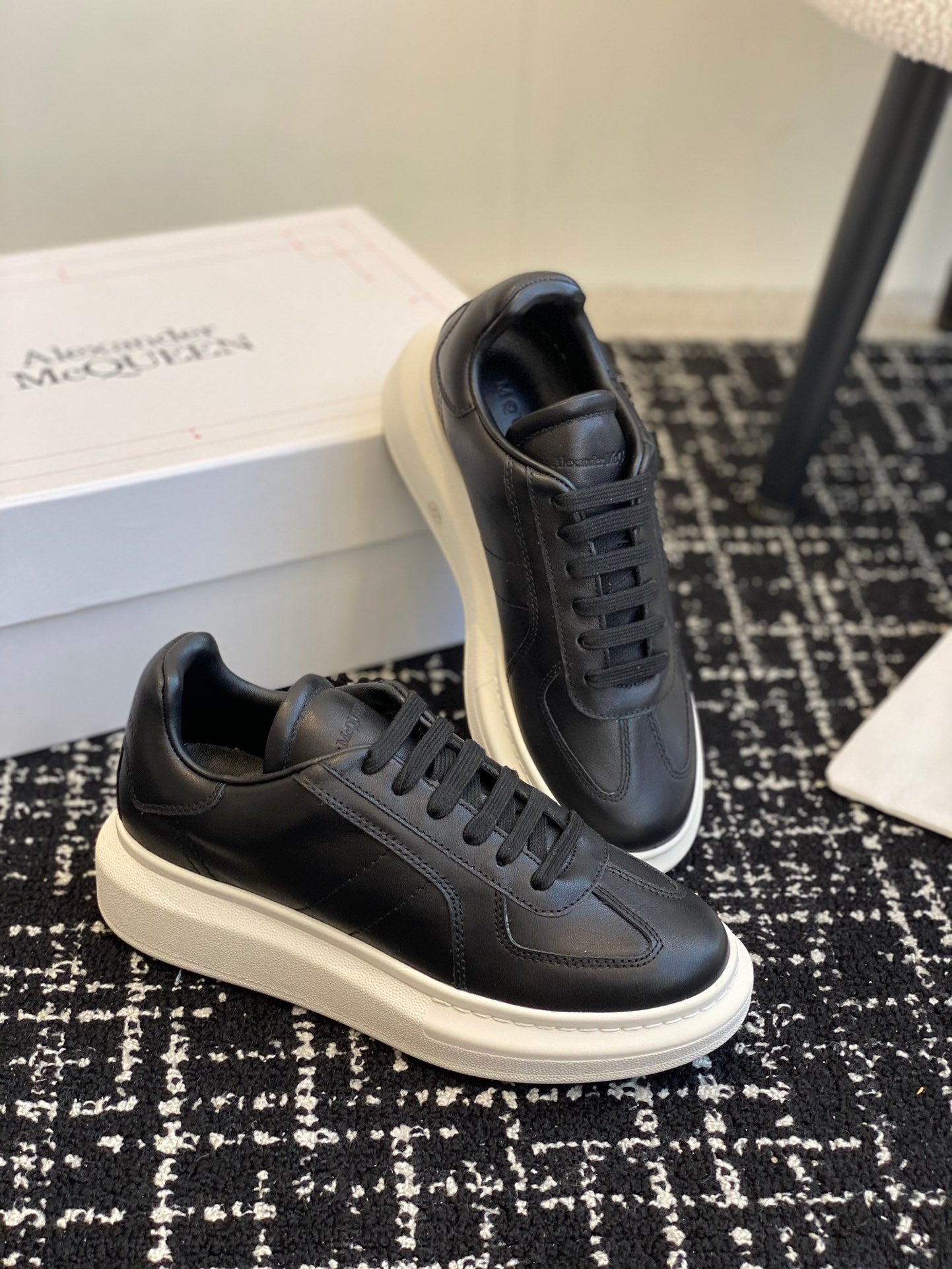 LuxluxHouse Best Quality Shoes Alexander McQueen