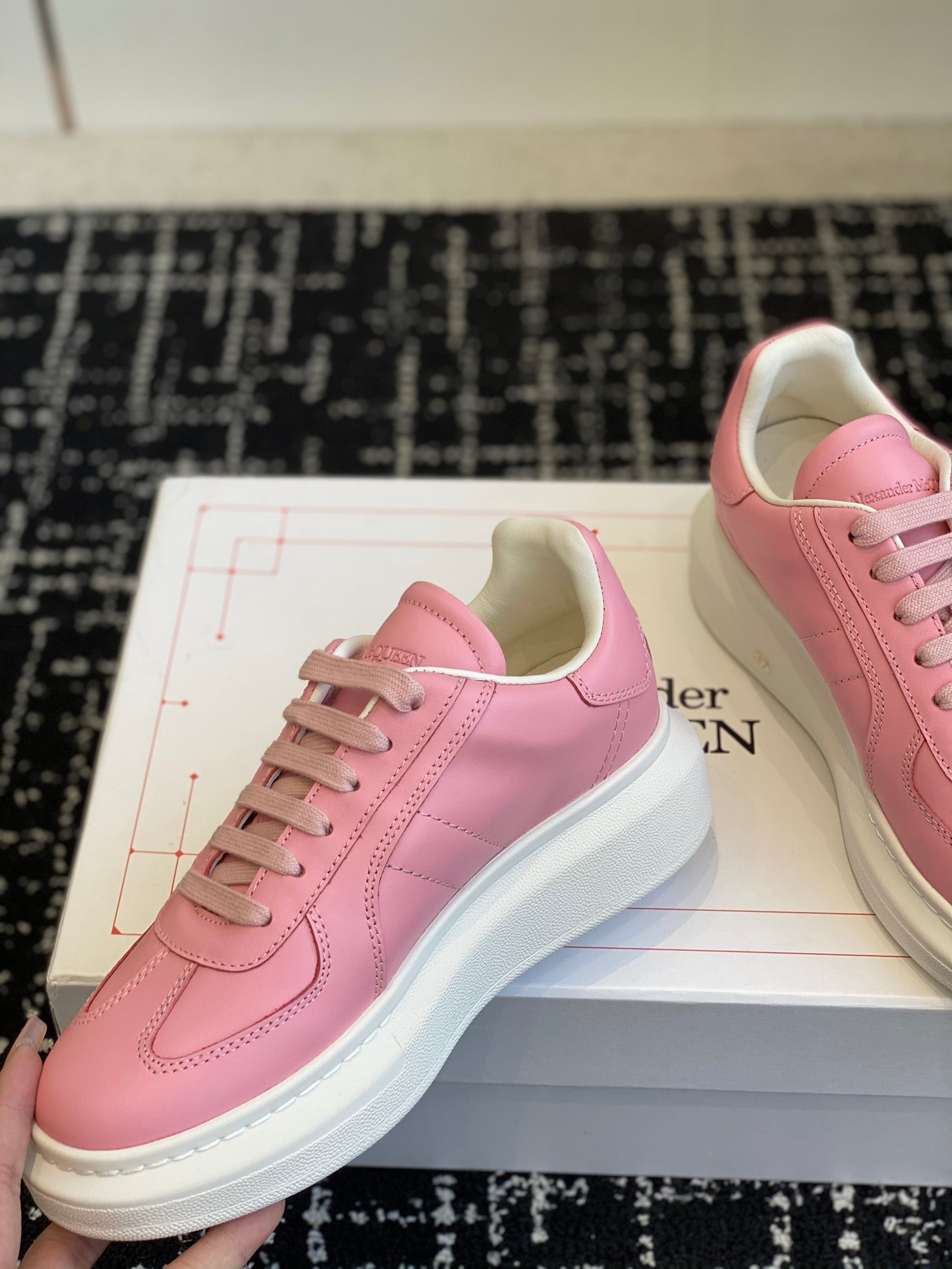 LuxluxHouse Best Quality Shoes Alexander McQueen