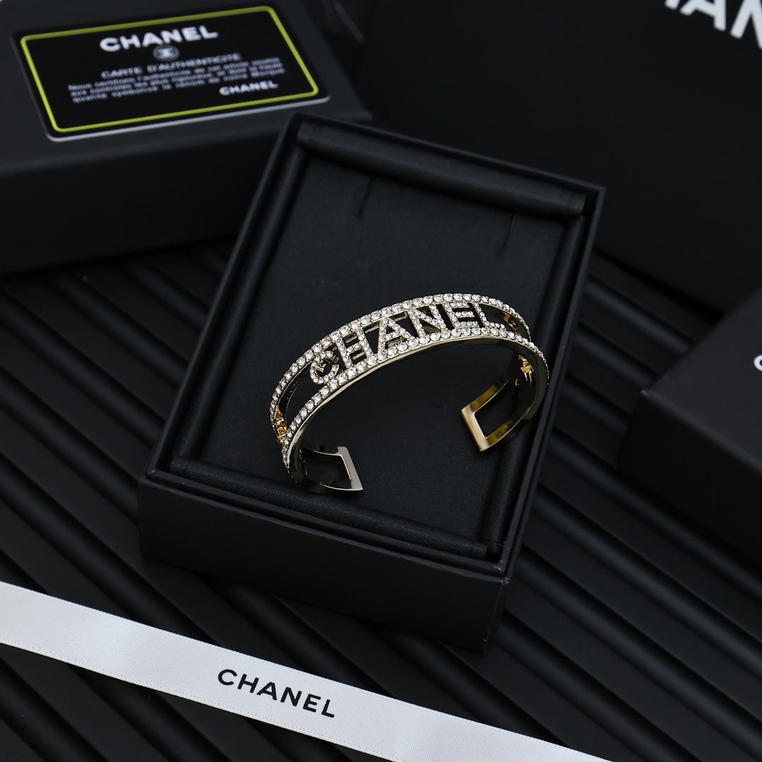 LuxluxHouse Best Quality Accessories Bracelet Bracelet Earrings Chanel Earrings