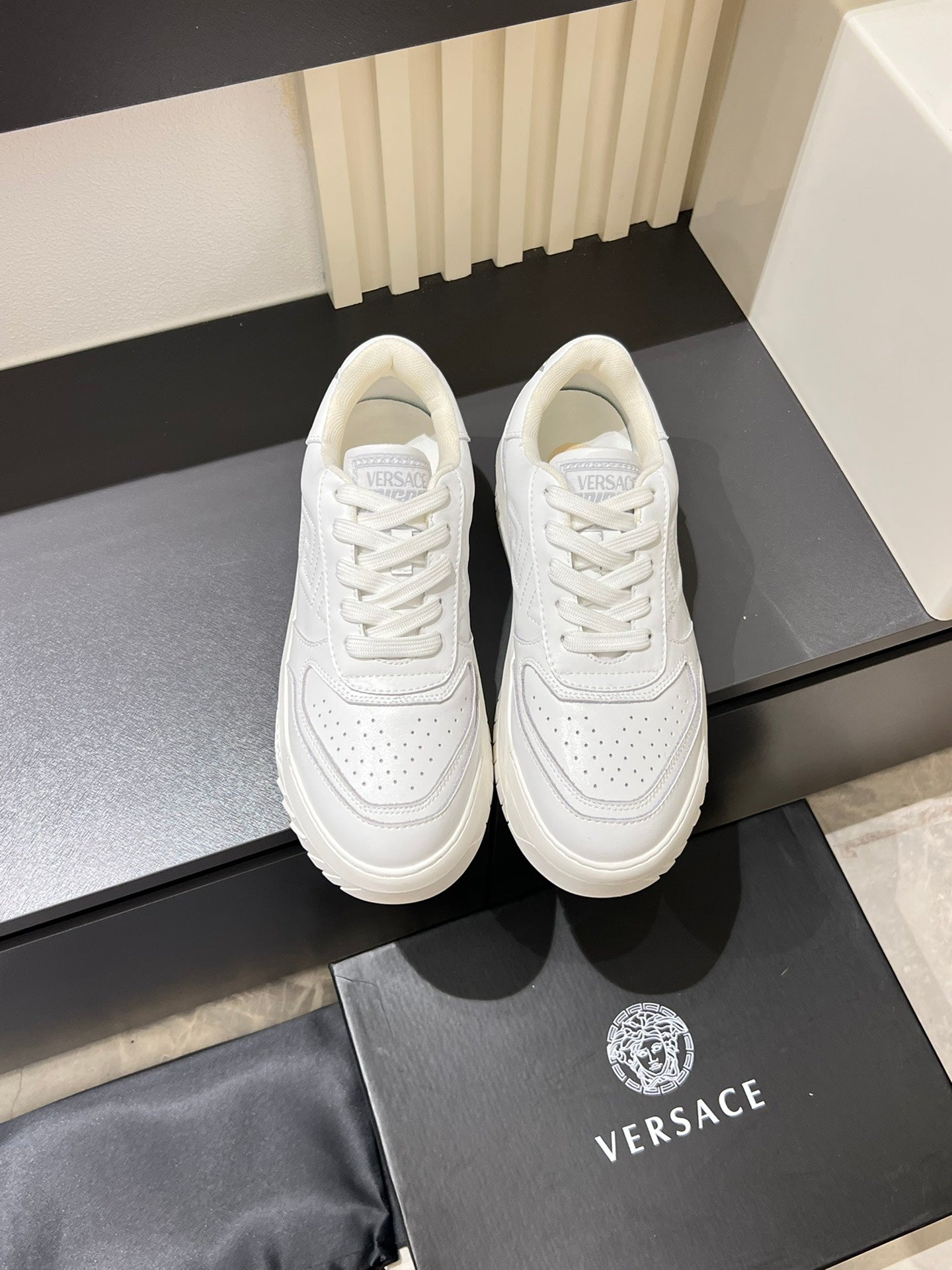 LuxluxHouse Best Quality Shoes Versace