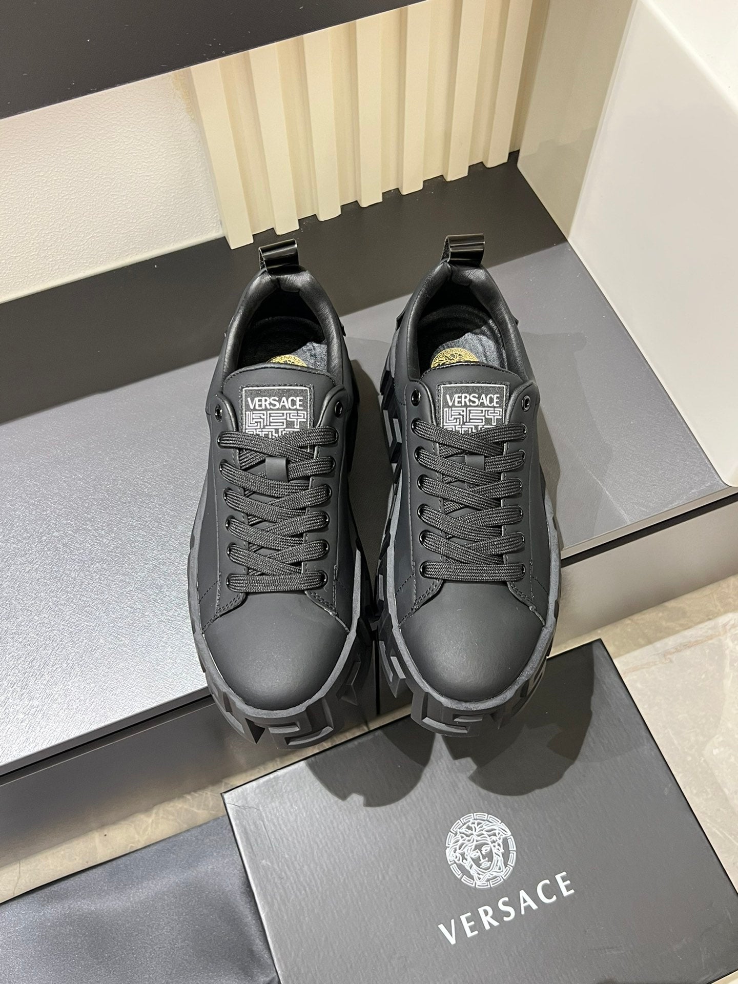 LuxluxHouse Best Quality Shoes Versace