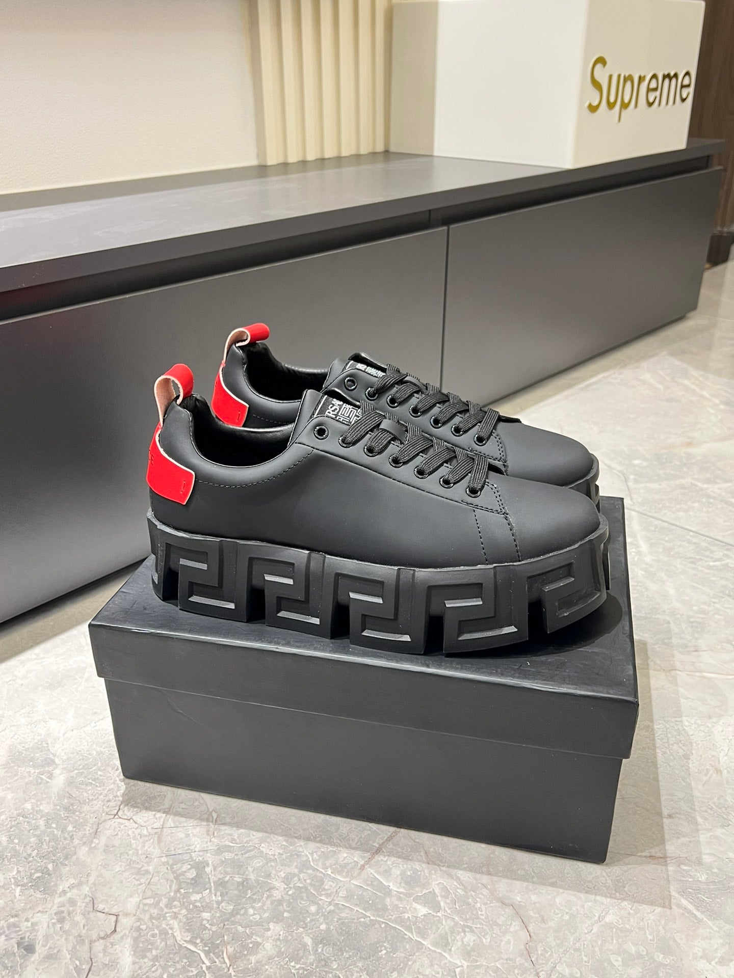 LuxluxHouse Best Quality Shoes Versace
