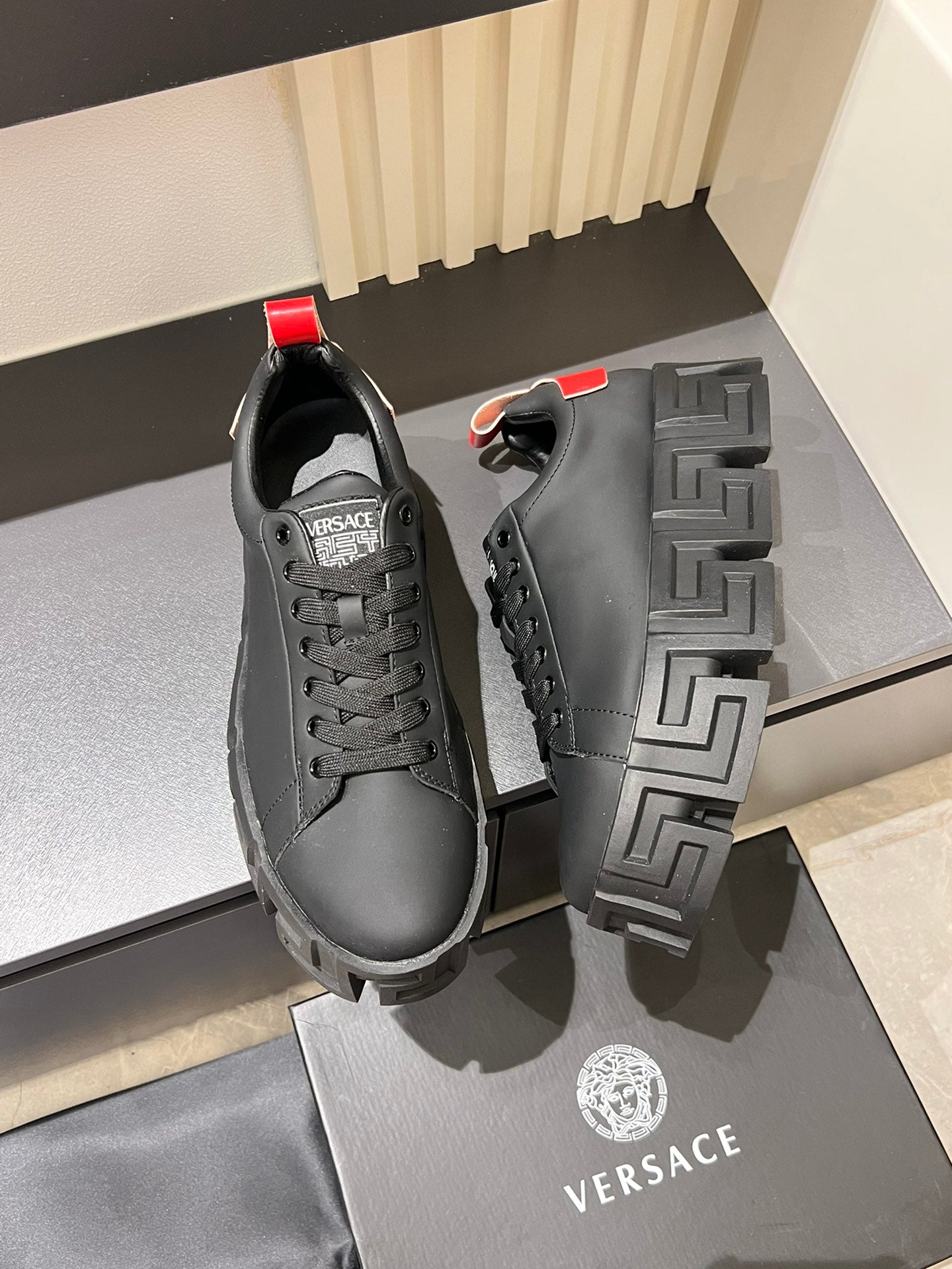 LuxluxHouse Best Quality Shoes Versace