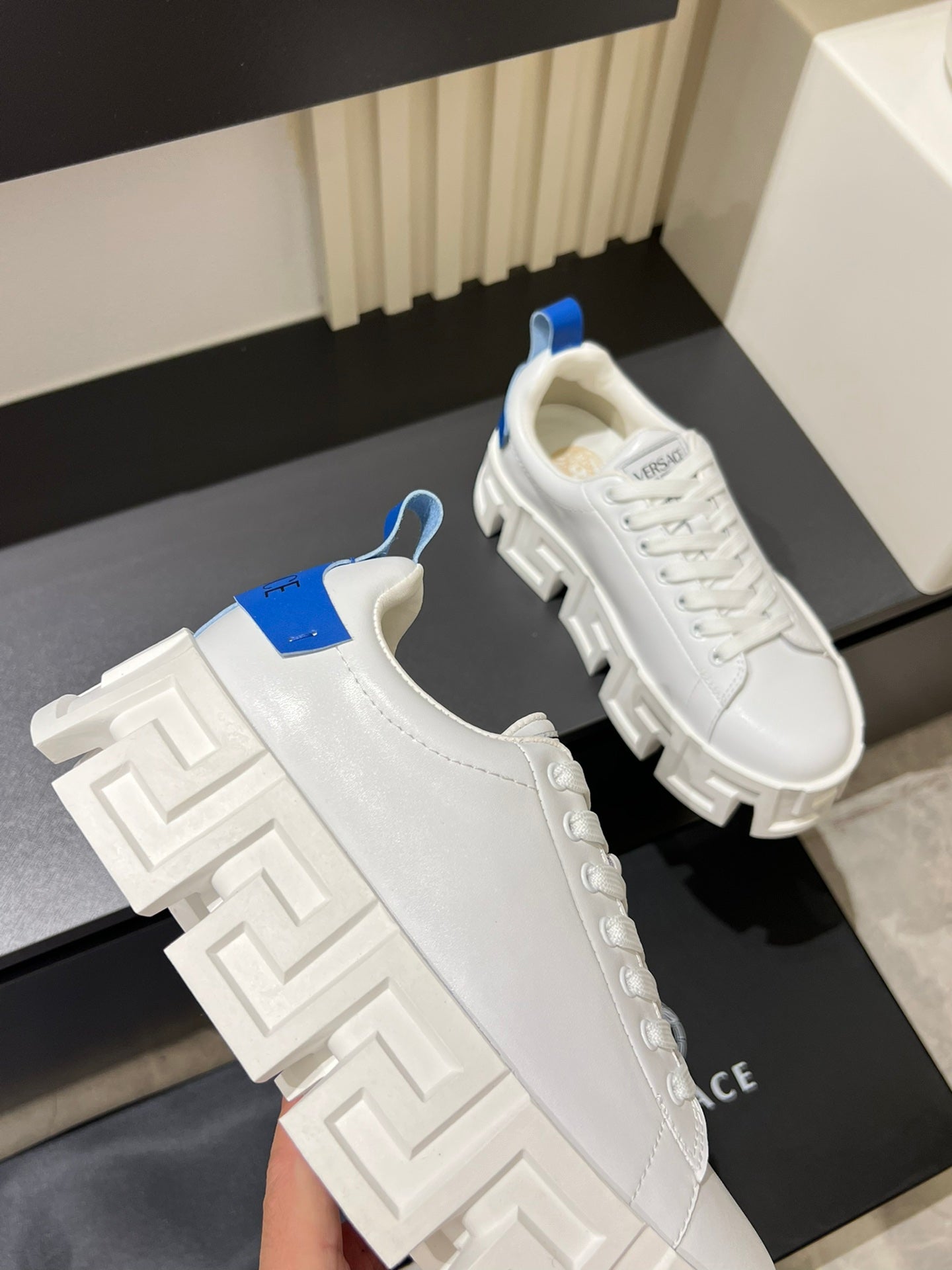 LuxluxHouse Best Quality Shoes Versace