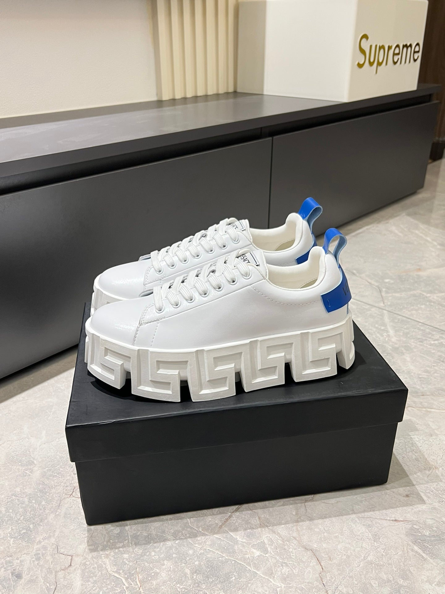 LuxluxHouse Best Quality Shoes Versace