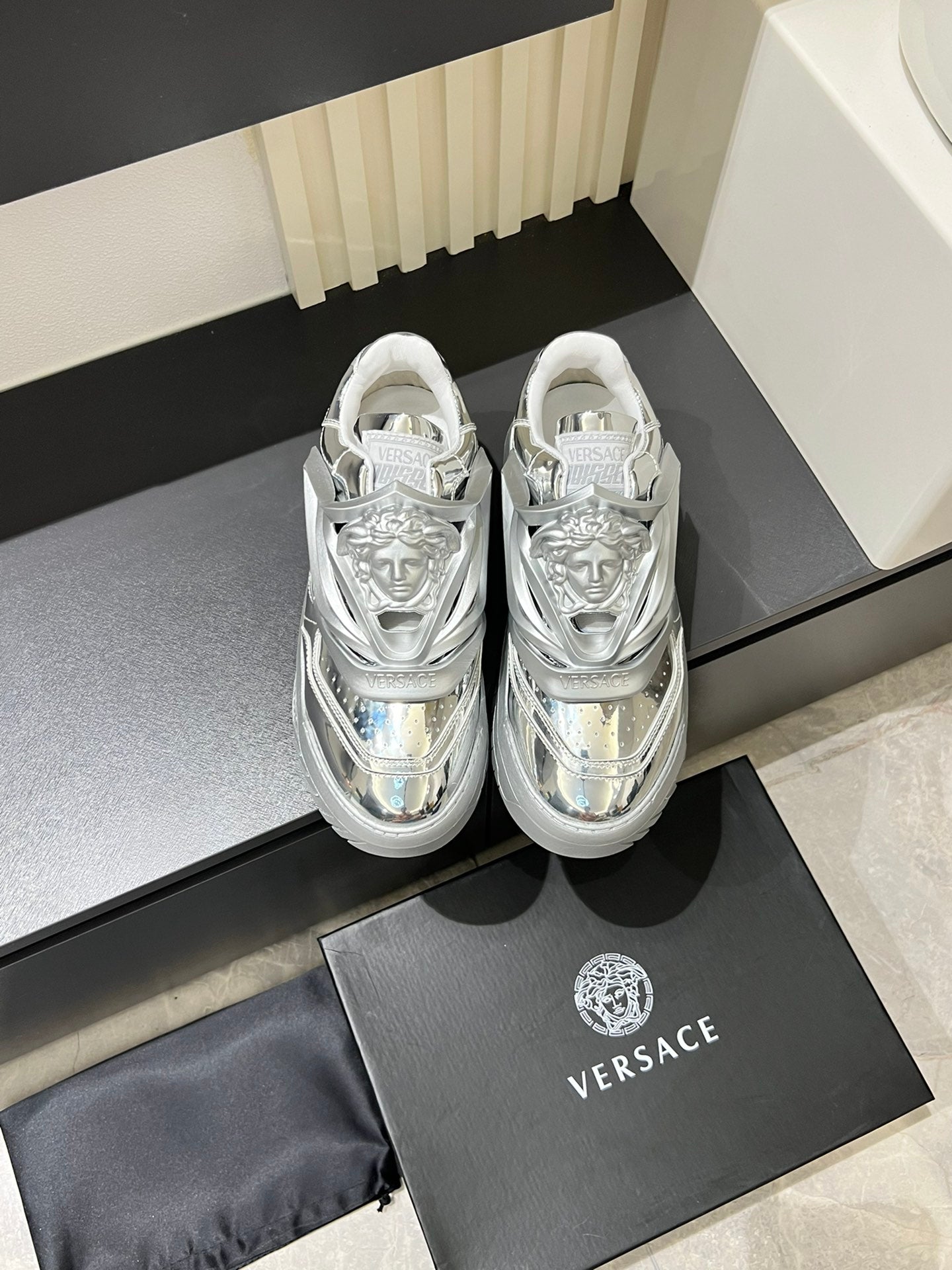 LuxluxHouse Best Quality Shoes Versace