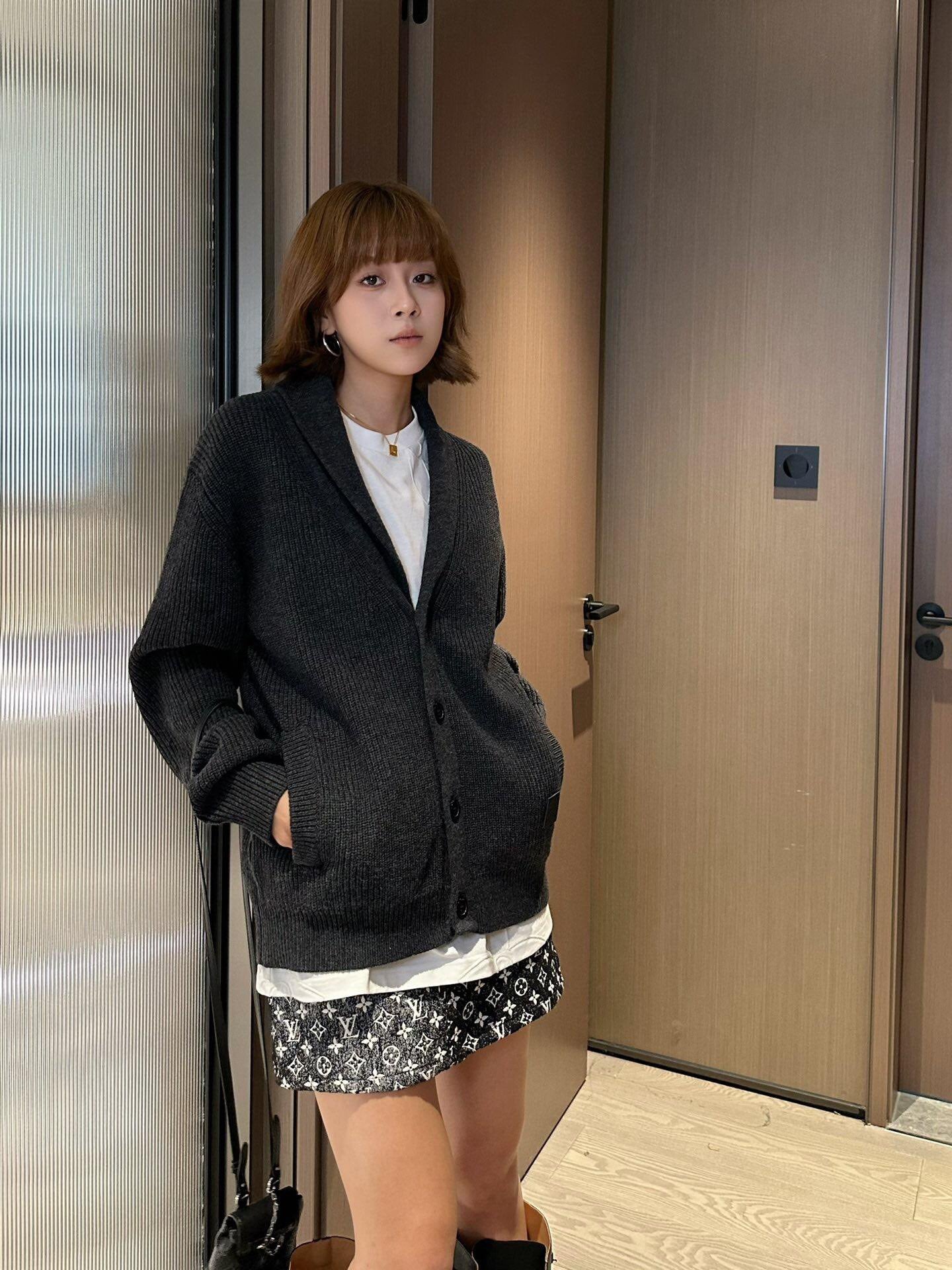 LuxluxHouse Best Quality Clothes Hoodie & Sweater Louis Vuitton