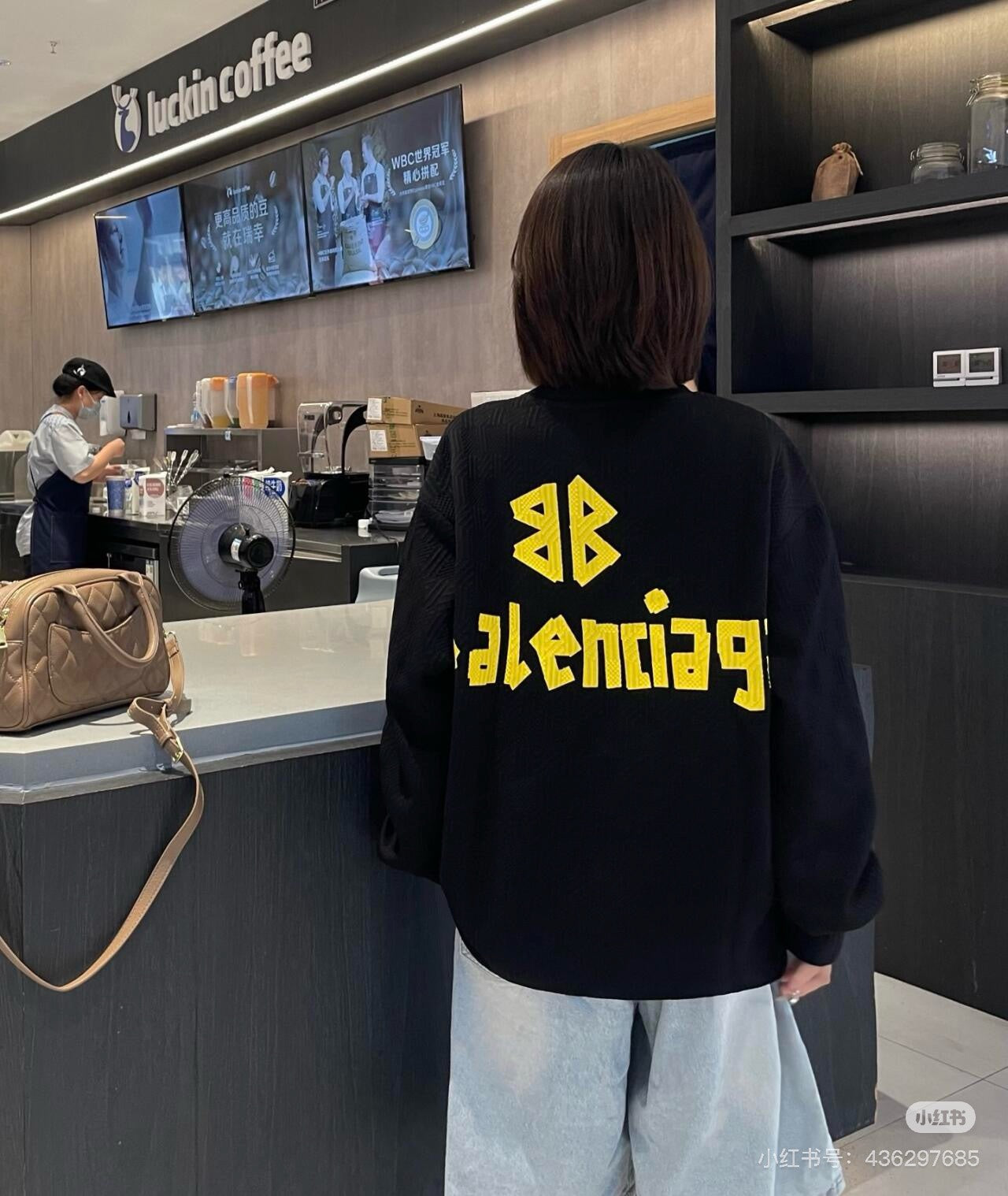 LuxluxHouse Best Quality Clothes Balenciaga Hoodie & Sweater