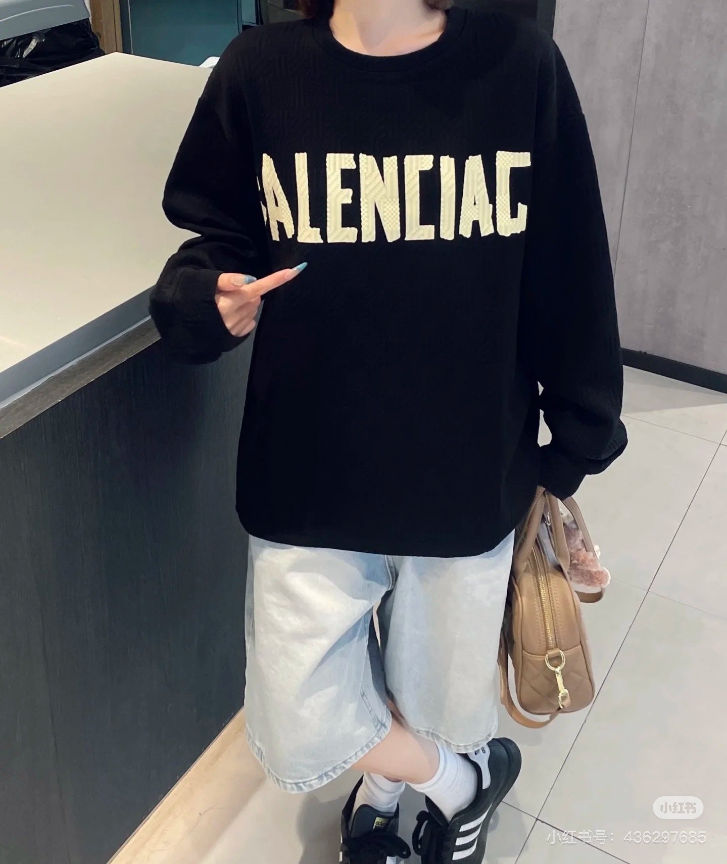 LuxluxHouse Best Quality Clothes Balenciaga Hoodie & Sweater