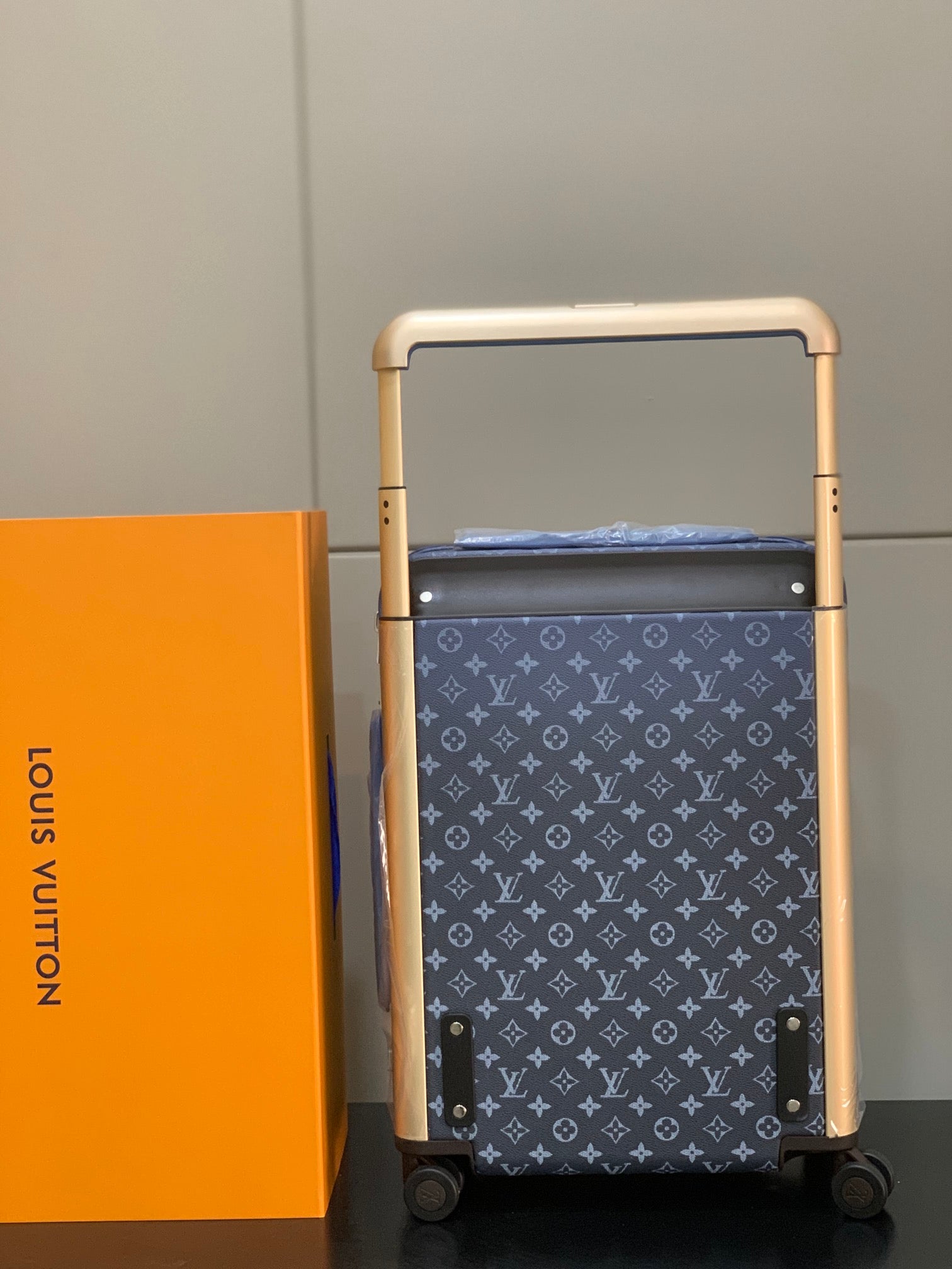 LuxluxHouse Best Quality Bags Luggage