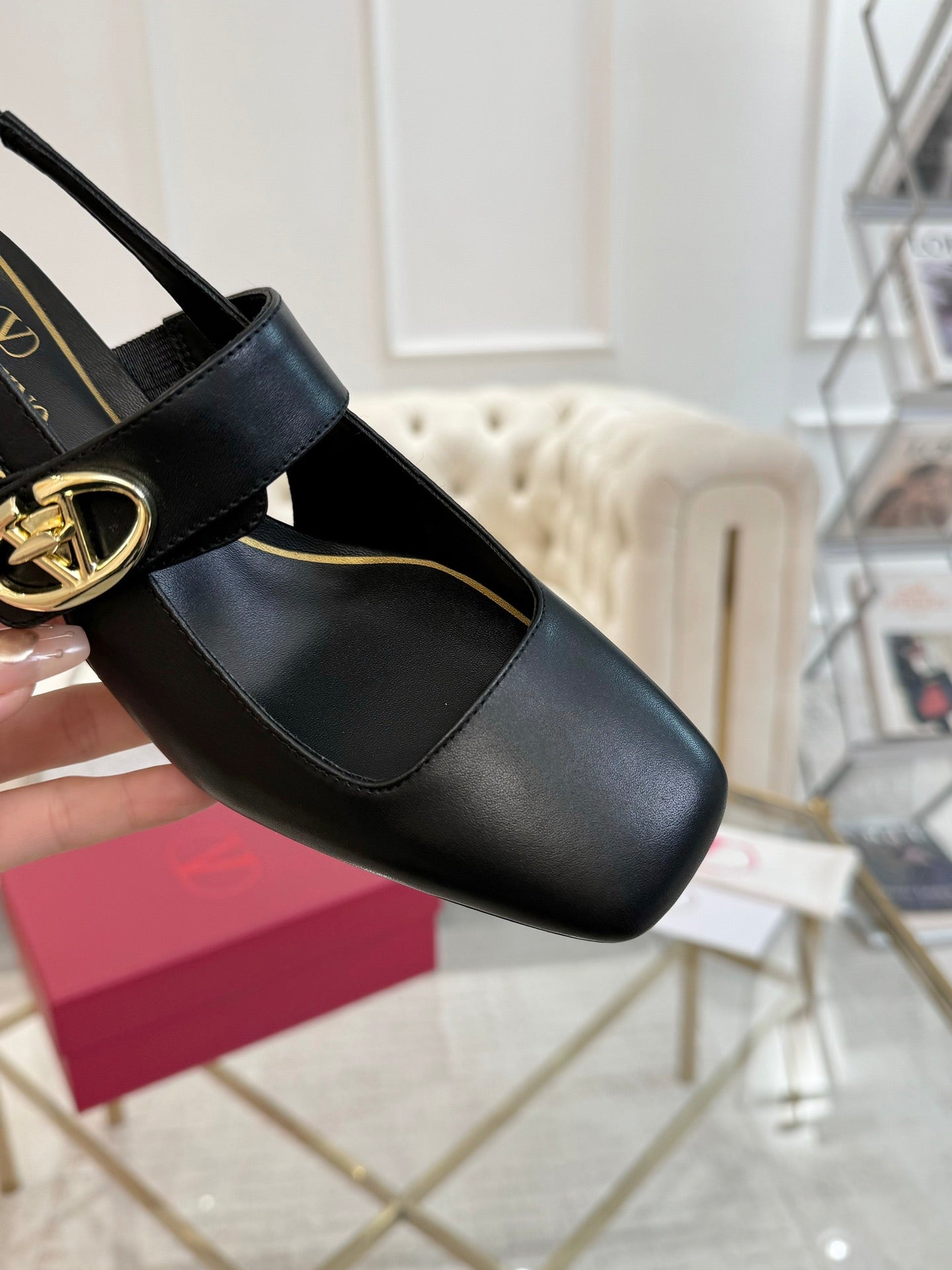 LuxluxHouse Best Quality Valentino Women Shoes