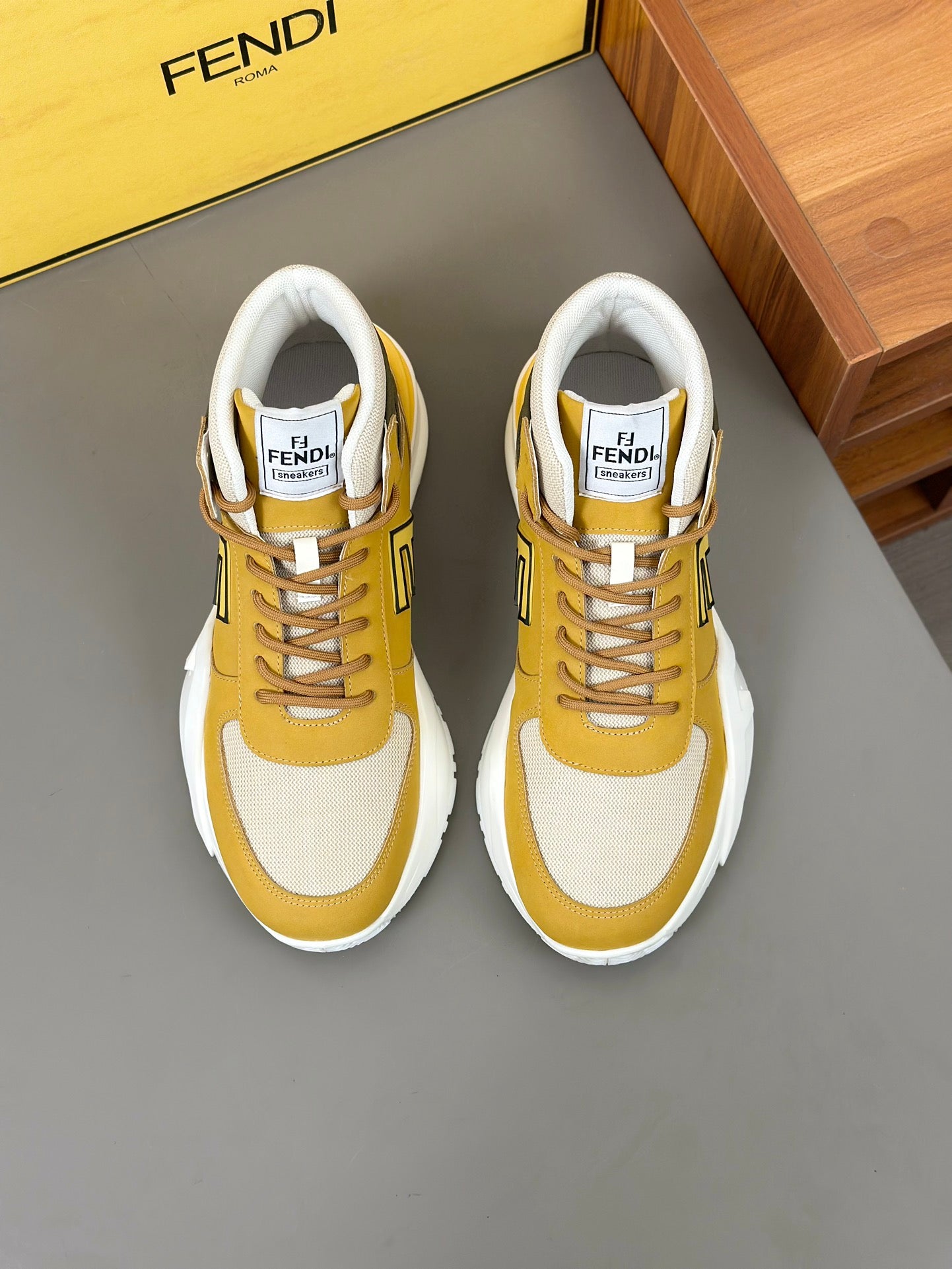 LuxluxHouse Best Quality Shoes Fendi