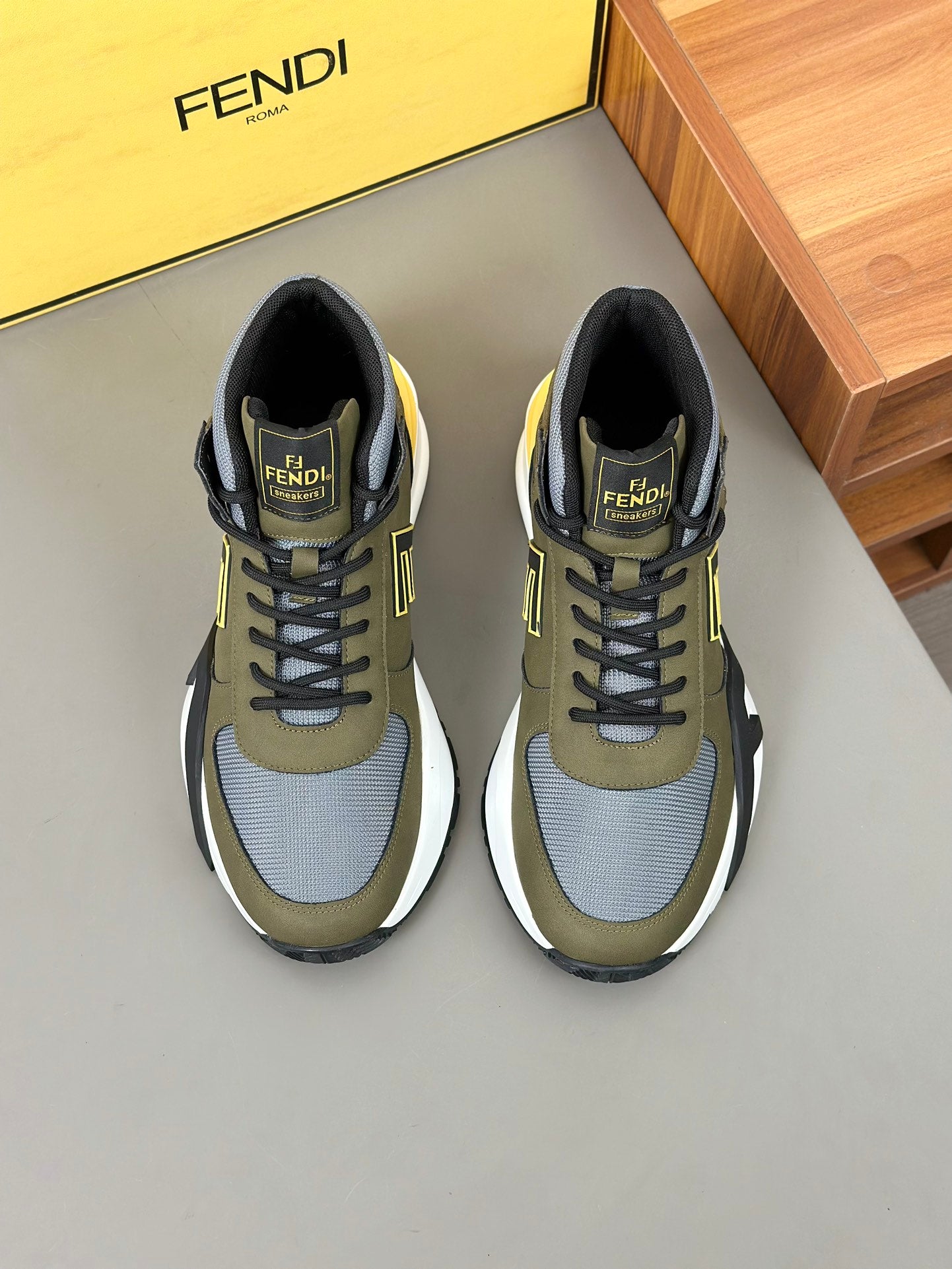 LuxluxHouse Best Quality Shoes Fendi