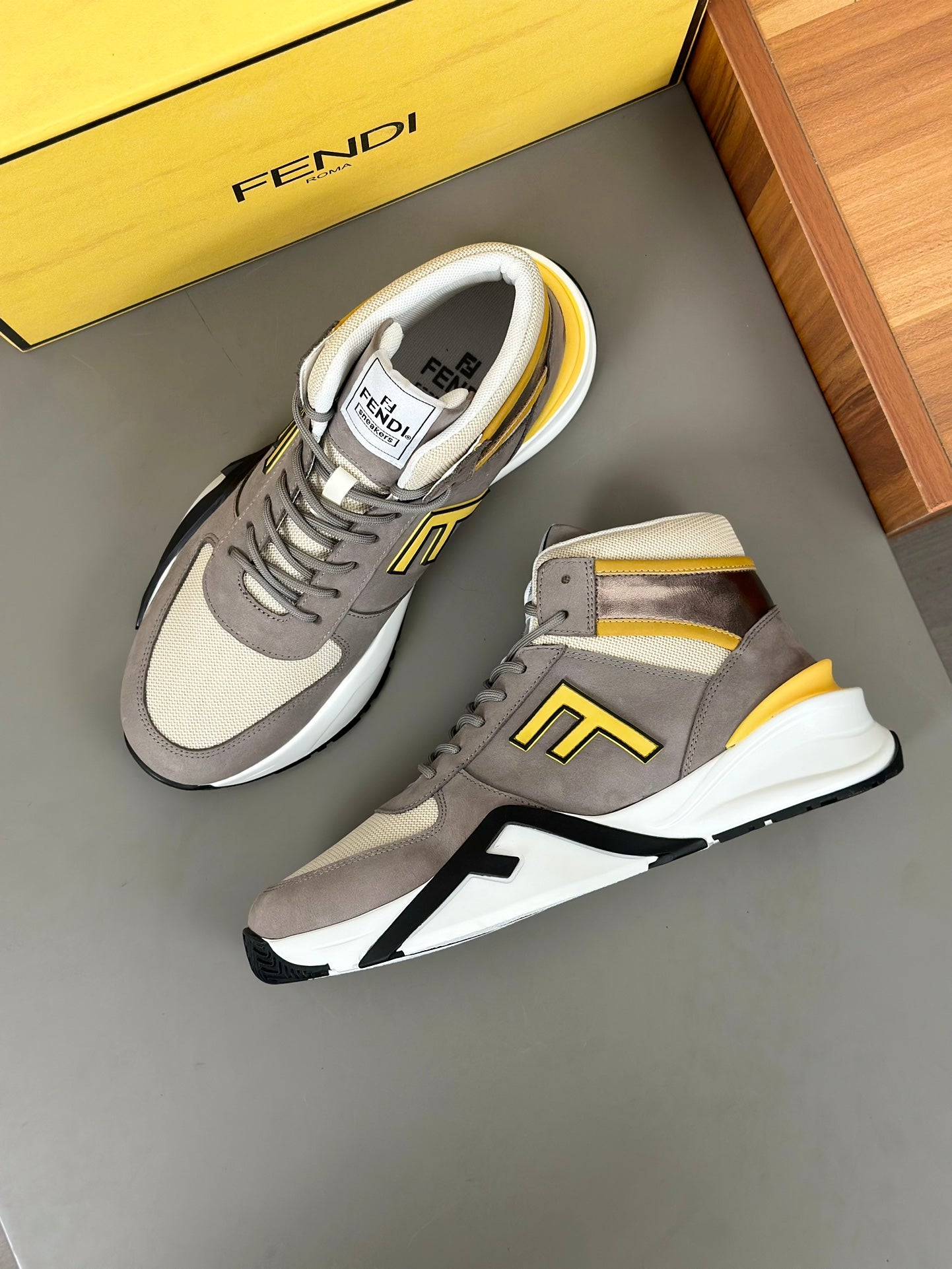 LuxluxHouse Best Quality Shoes Fendi