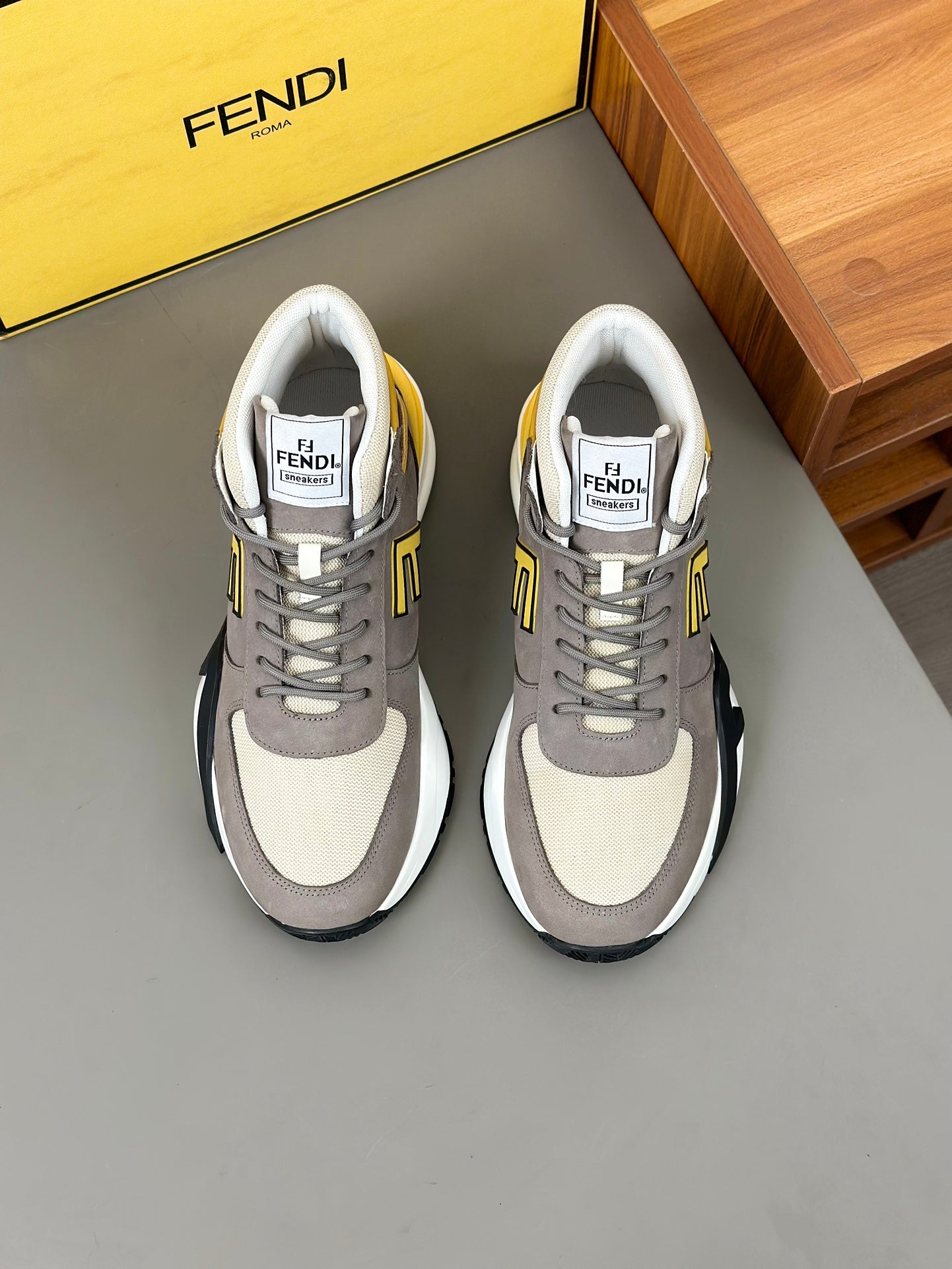LuxluxHouse Best Quality Shoes Fendi