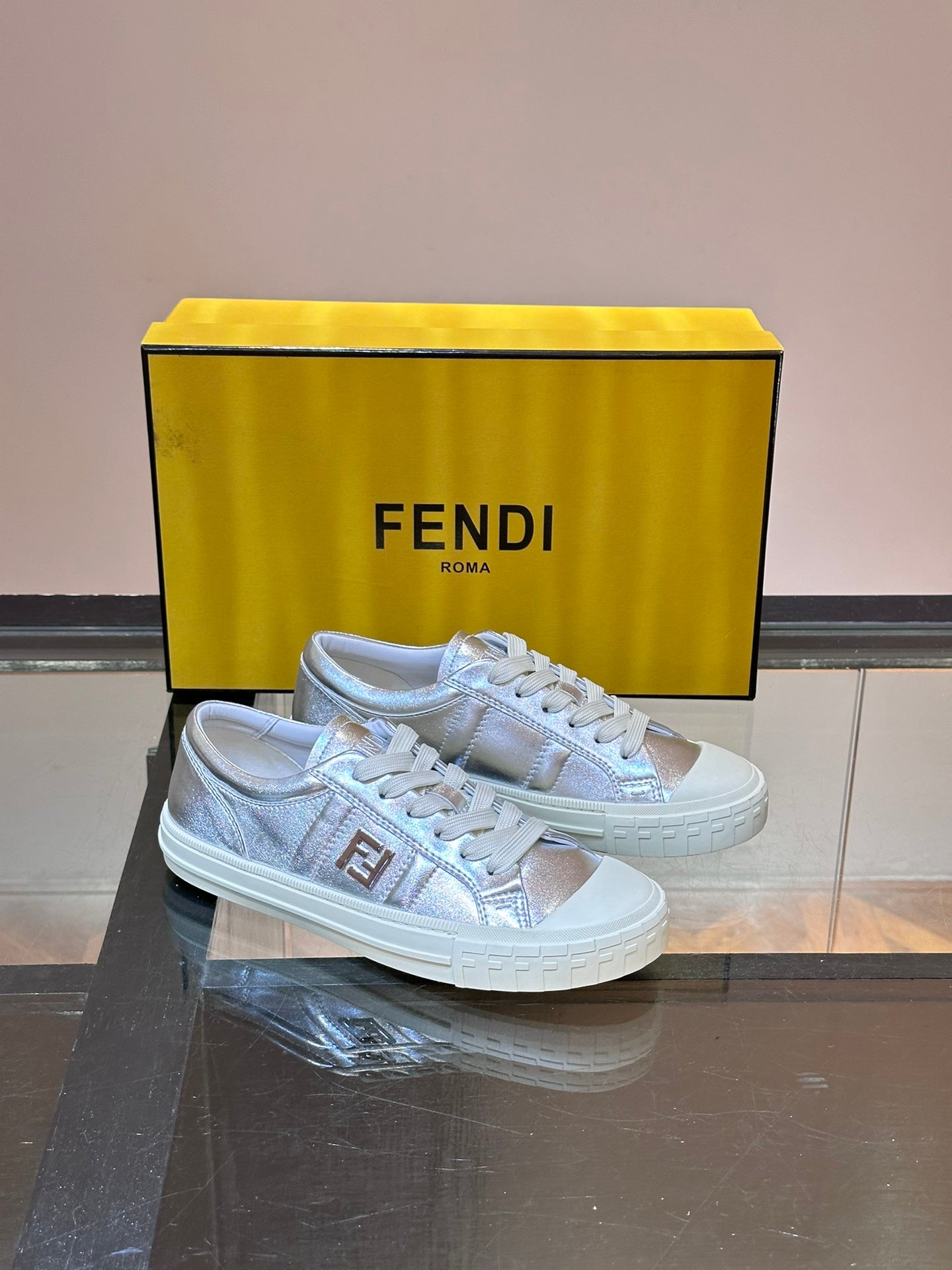 LuxluxHouse Best Quality Shoes Fendi
