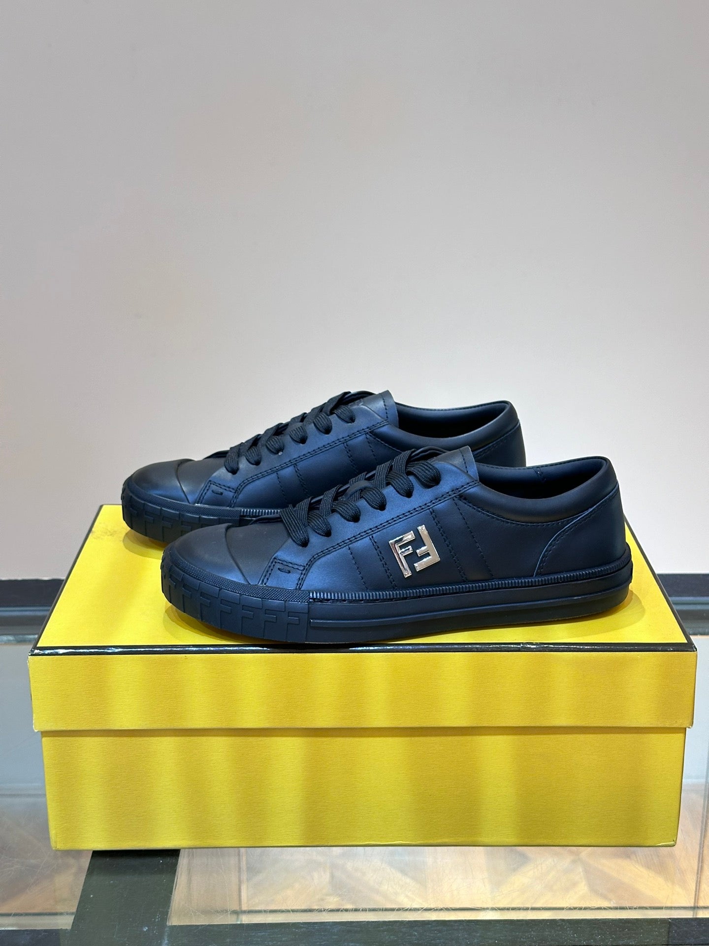LuxluxHouse Best Quality Shoes Fendi