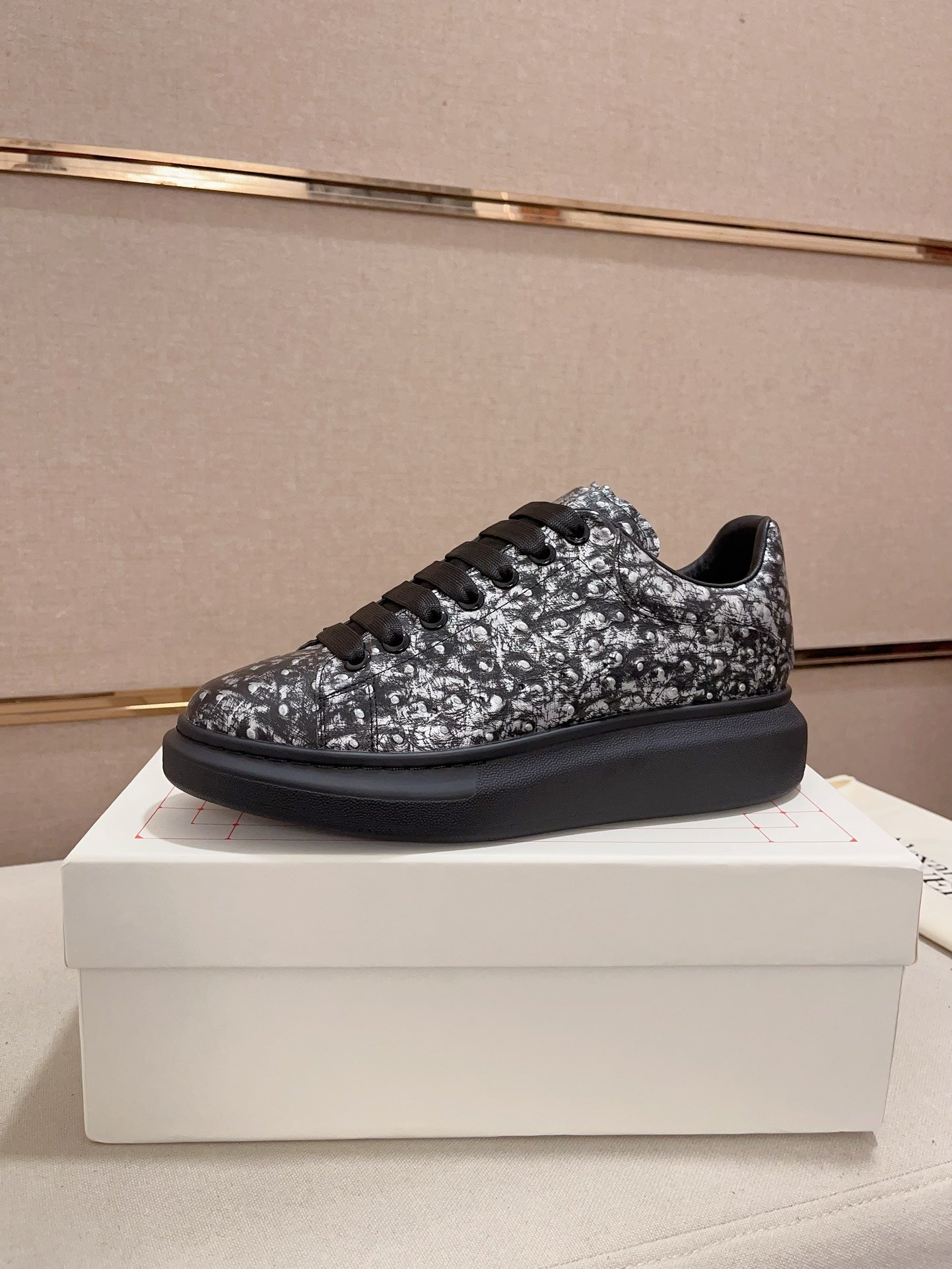 LuxluxHouse Best Quality Shoes Alexander McQueen