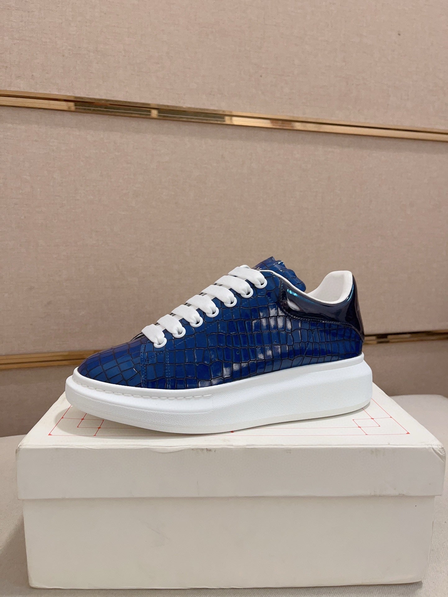 LuxluxHouse Best Quality Shoes Alexander McQueen