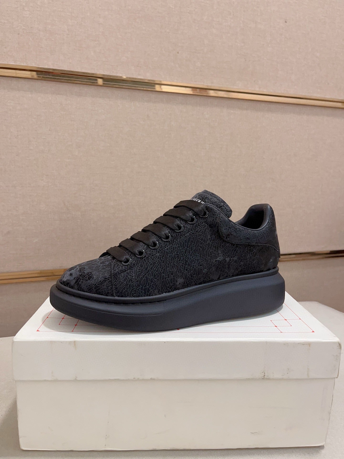LuxluxHouse Best Quality Shoes Alexander McQueen
