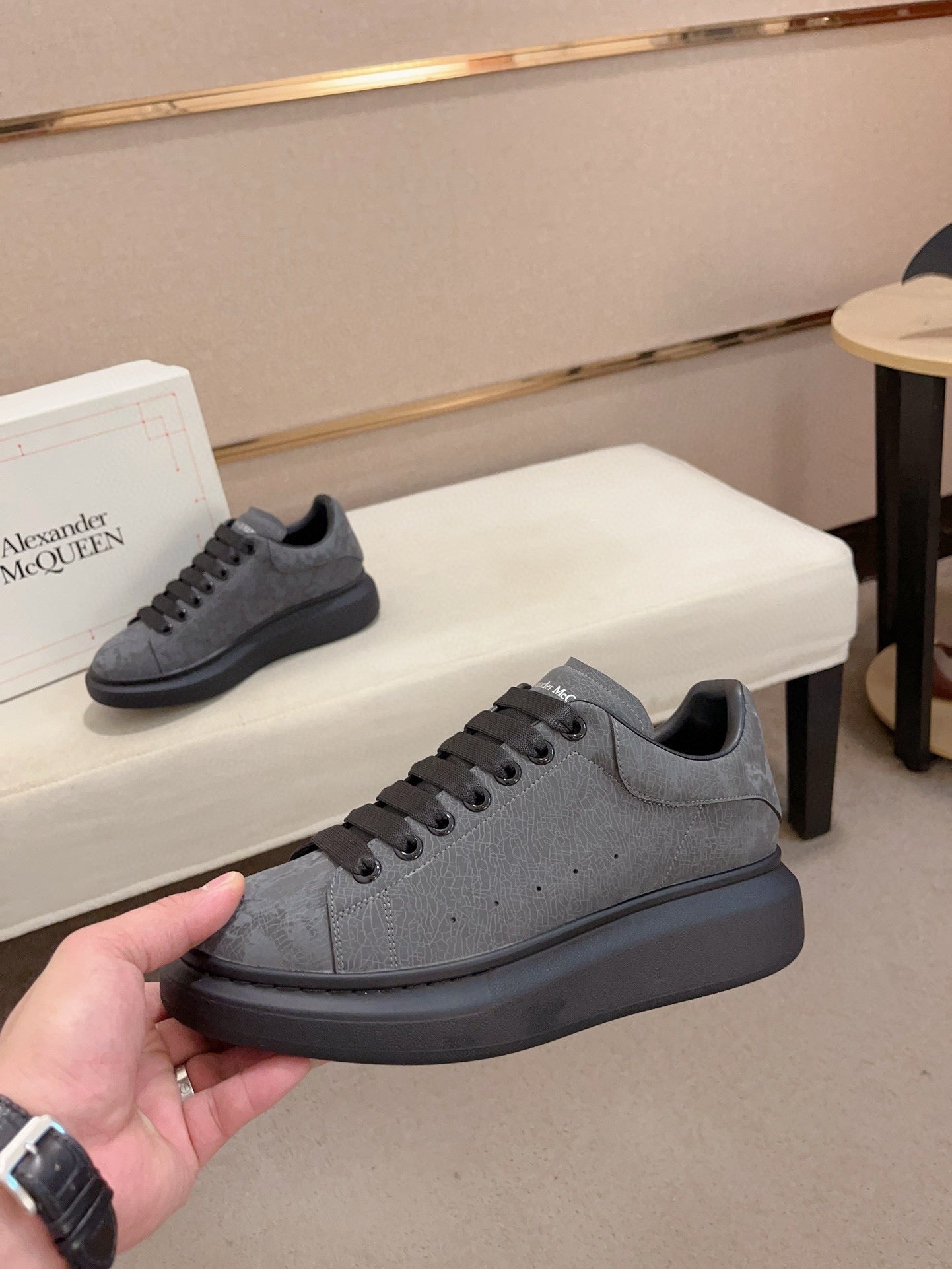 LuxluxHouse Best Quality Shoes Alexander McQueen