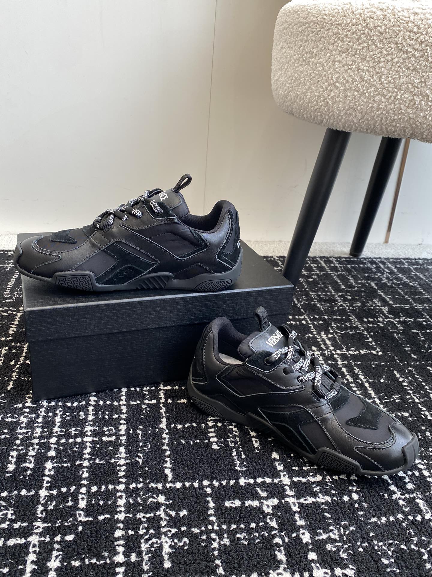 LuxluxHouse Best Quality Shoes Versace