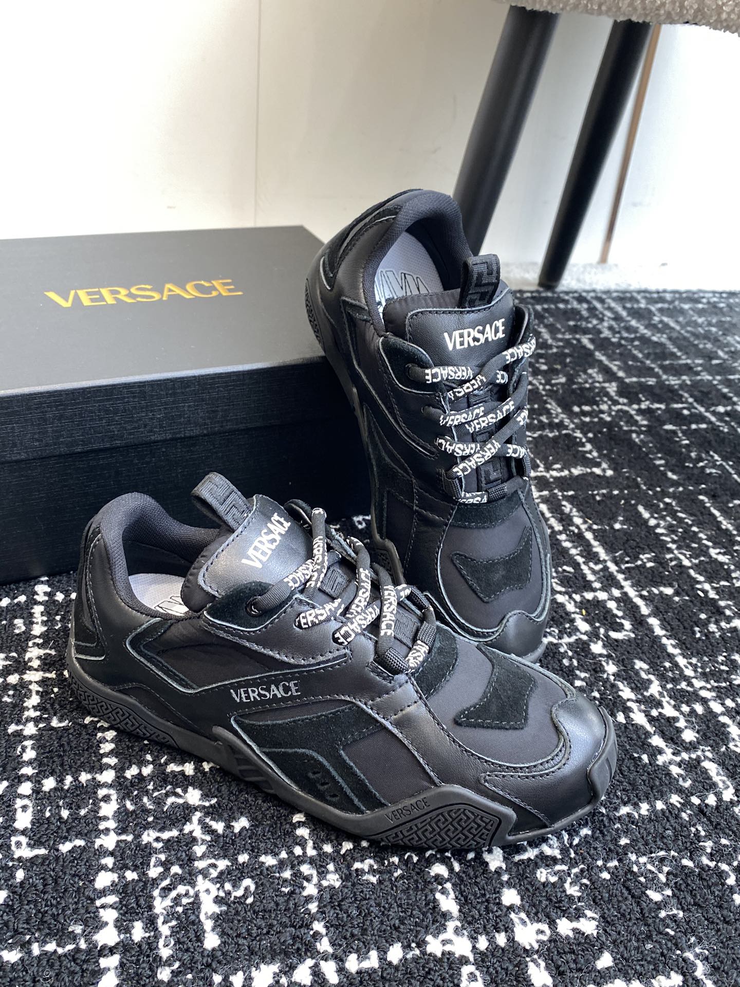 LuxluxHouse Best Quality Shoes Versace
