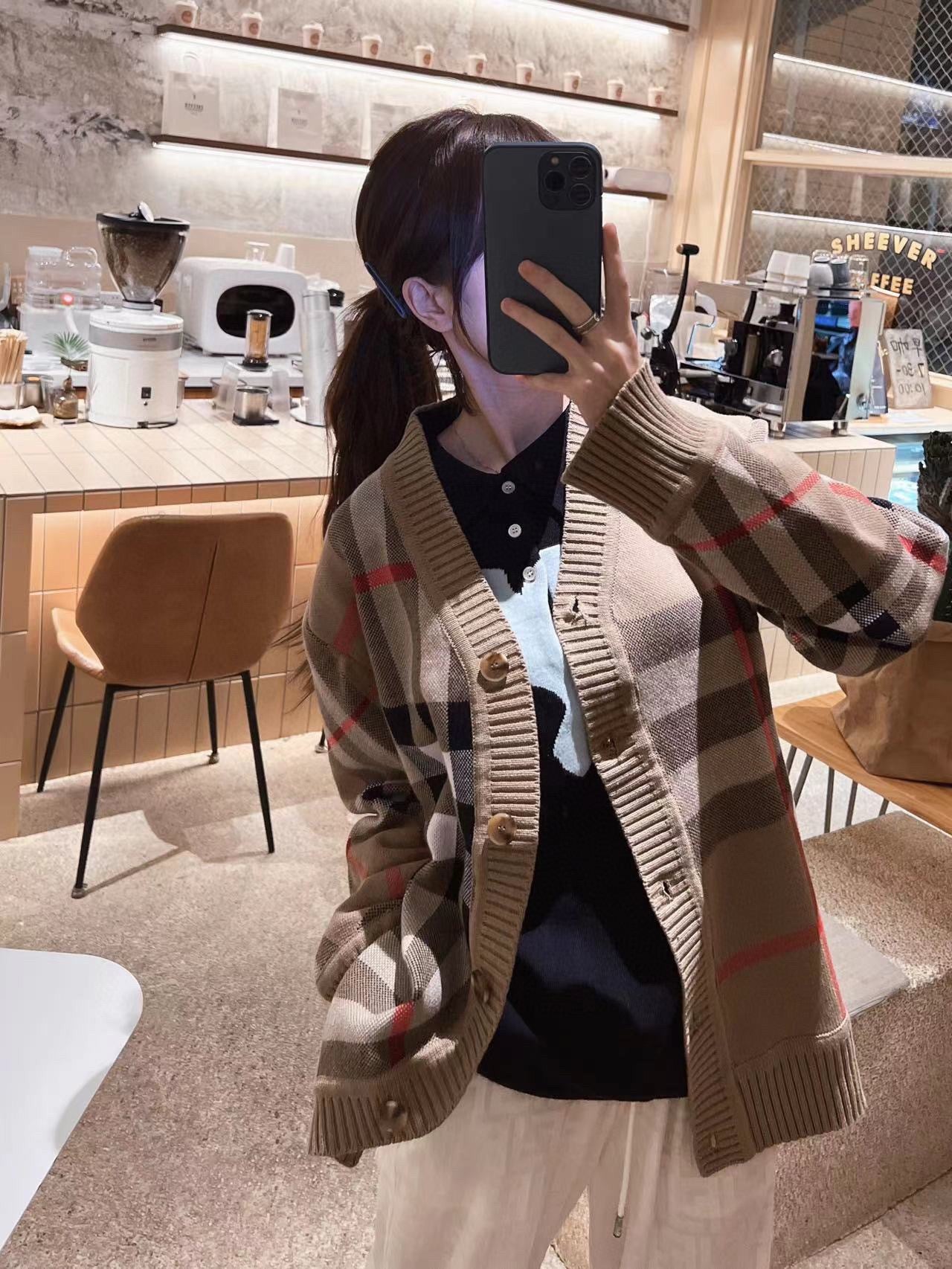 LuxluxHouse Best Quality Clothes Burberry Hoodie & Sweater