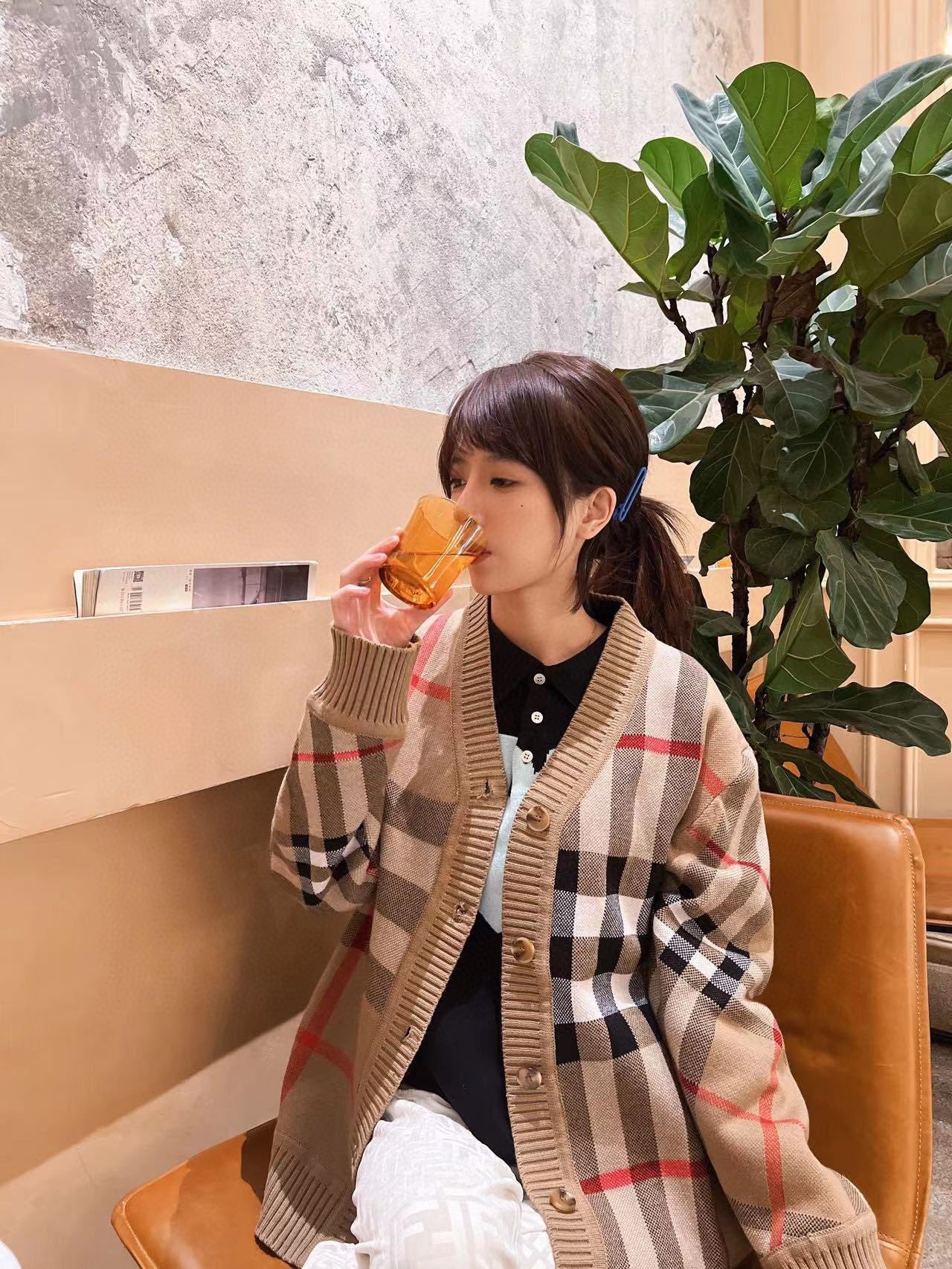 LuxluxHouse Best Quality Clothes Burberry Hoodie & Sweater