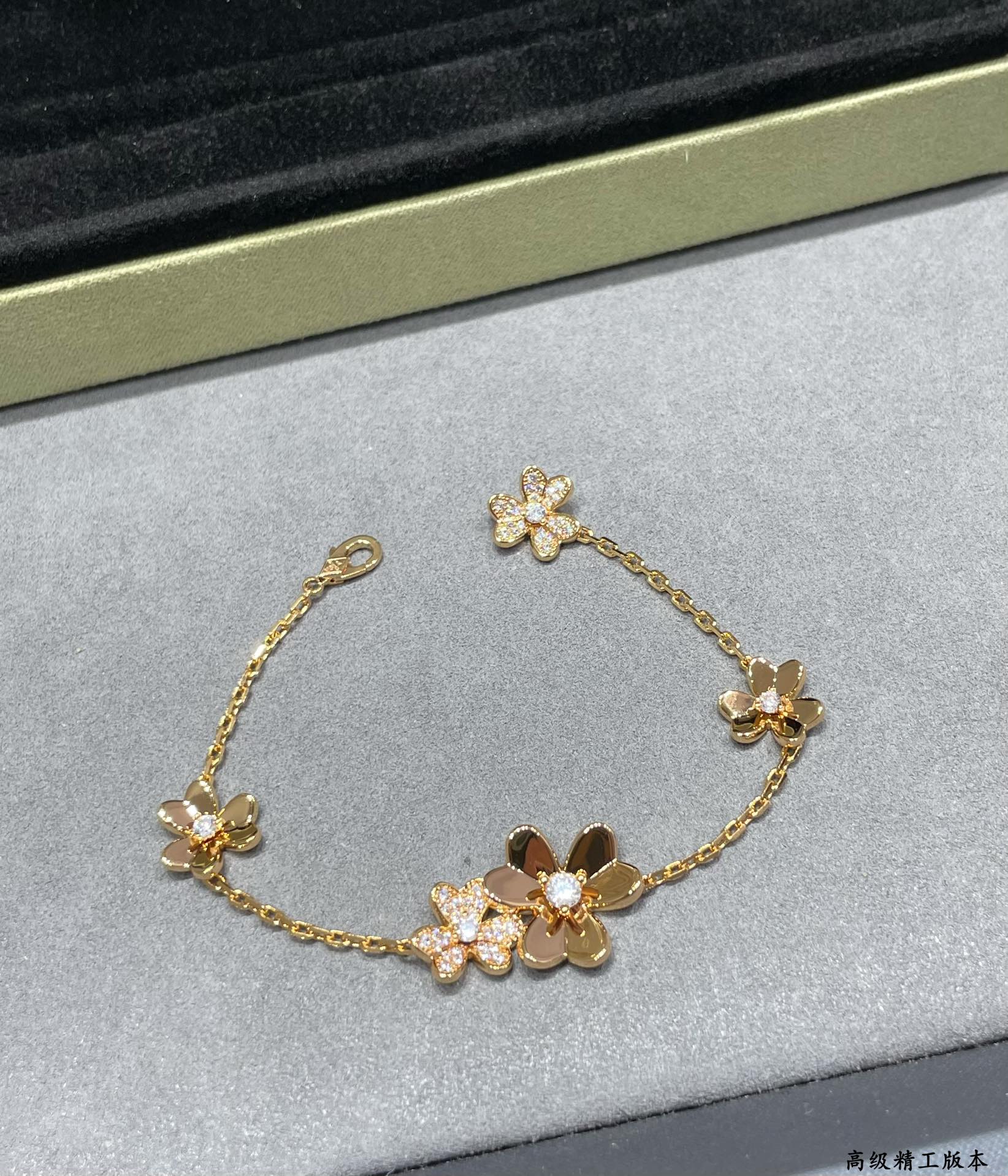 LuxluxHouse Best Quality Accessories Van Cleef & Arpels