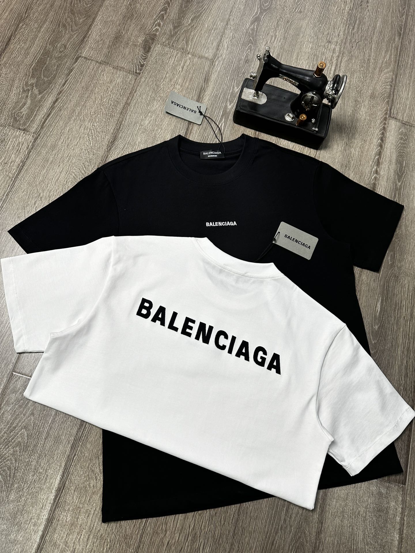 LuxluxHouse Best Quality Clothes Balenciaga T-shirt