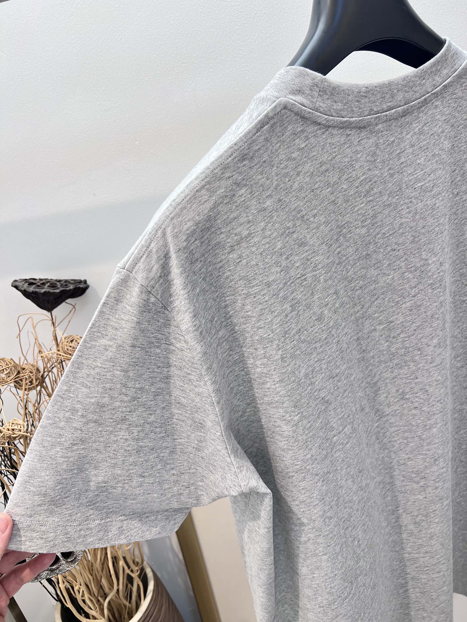 LuxluxHouse Best Quality Clothes T-shirt Loewe