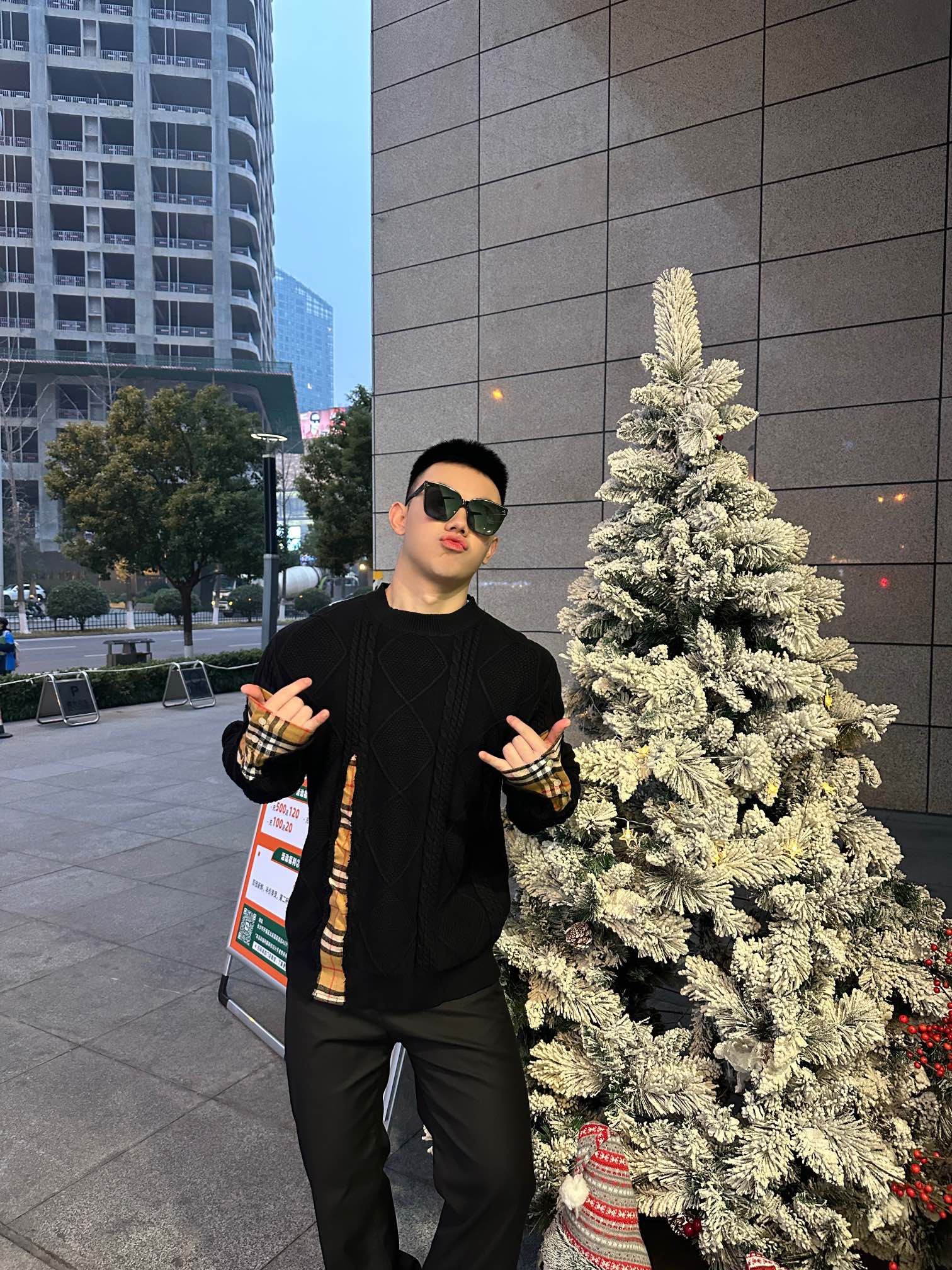 LuxluxHouse Best Quality Clothes Burberry Hoodie & Sweater