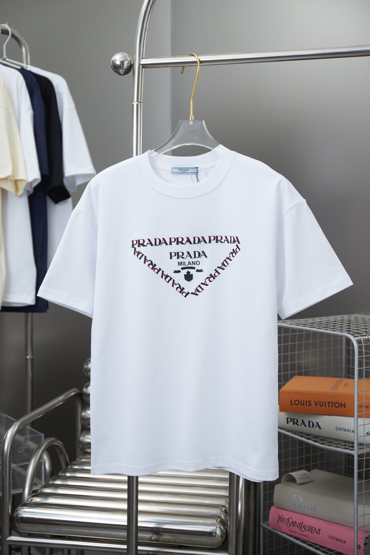 LuxluxHouse Best Quality Clothes T-shirt Prada