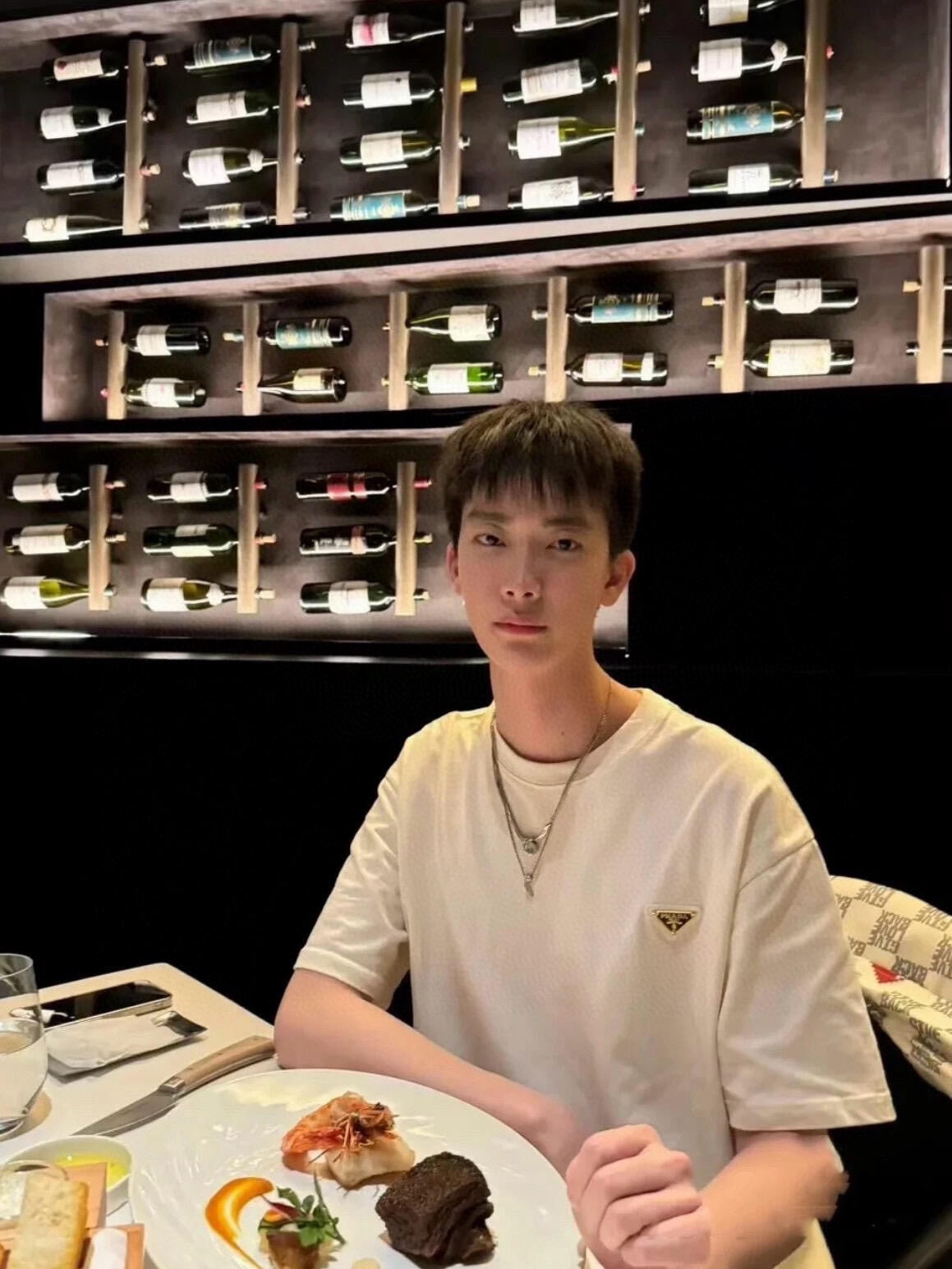 LuxluxHouse Best Quality Clothes T-shirt Prada